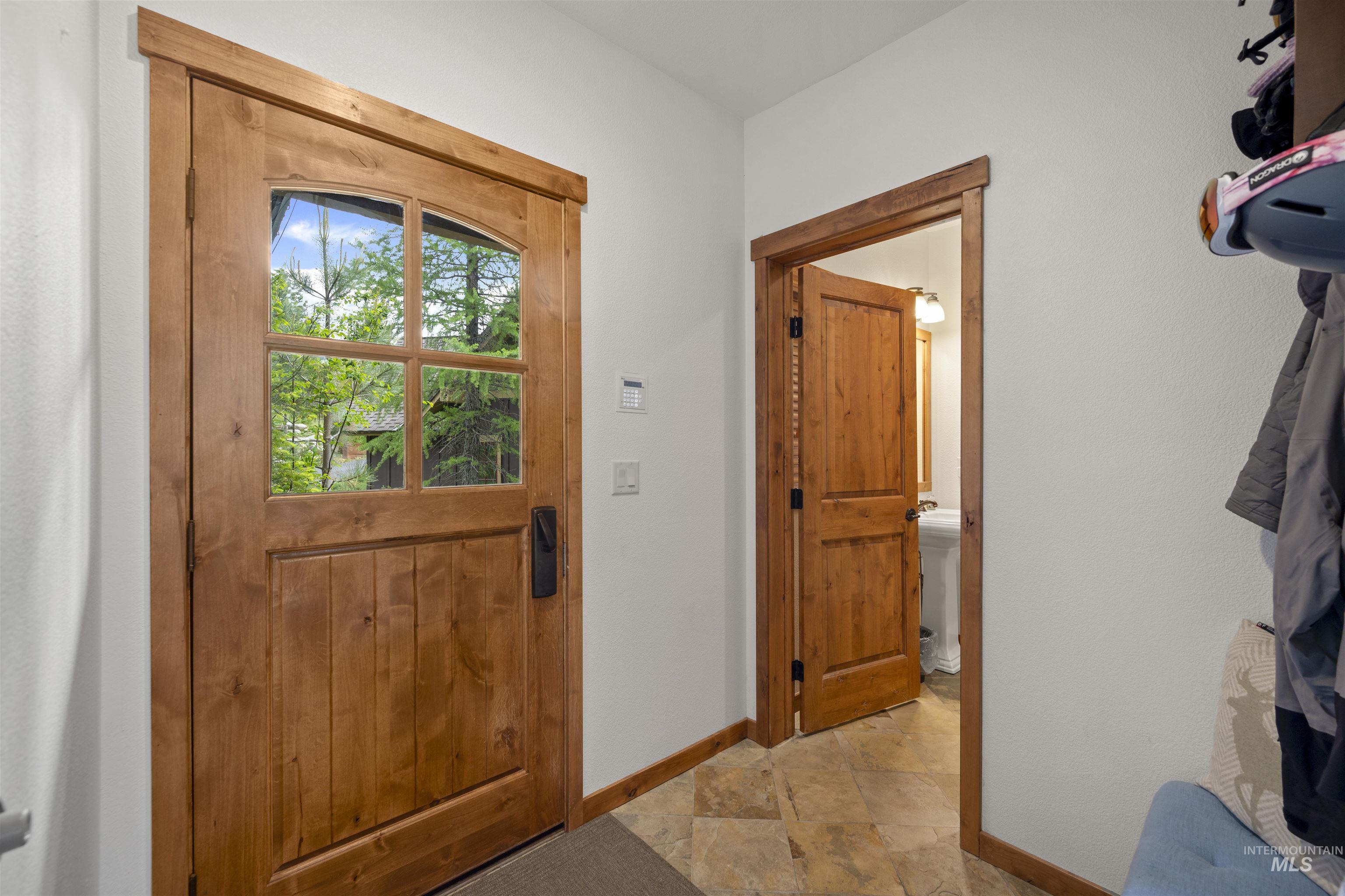 55 Golden Bar Court Property Photo 7