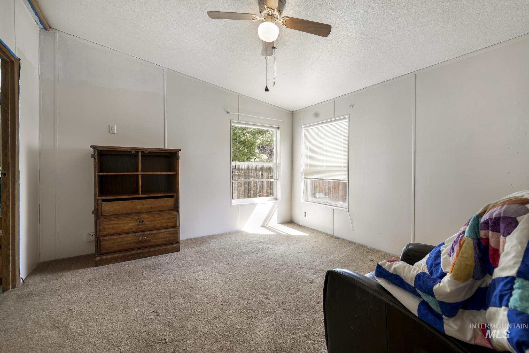 192 W Caswell Property Photo 16