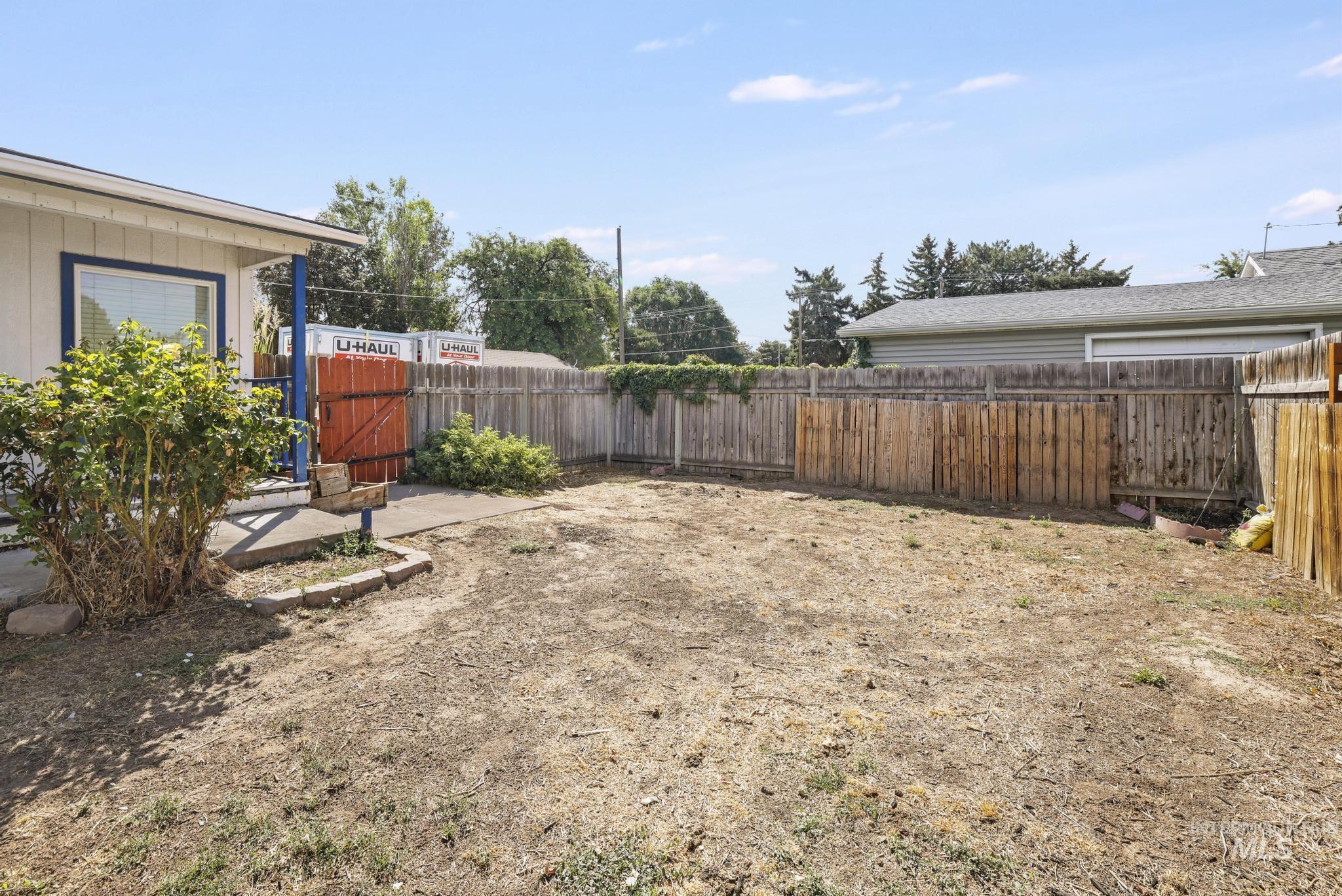 192 W Caswell Property Photo 26