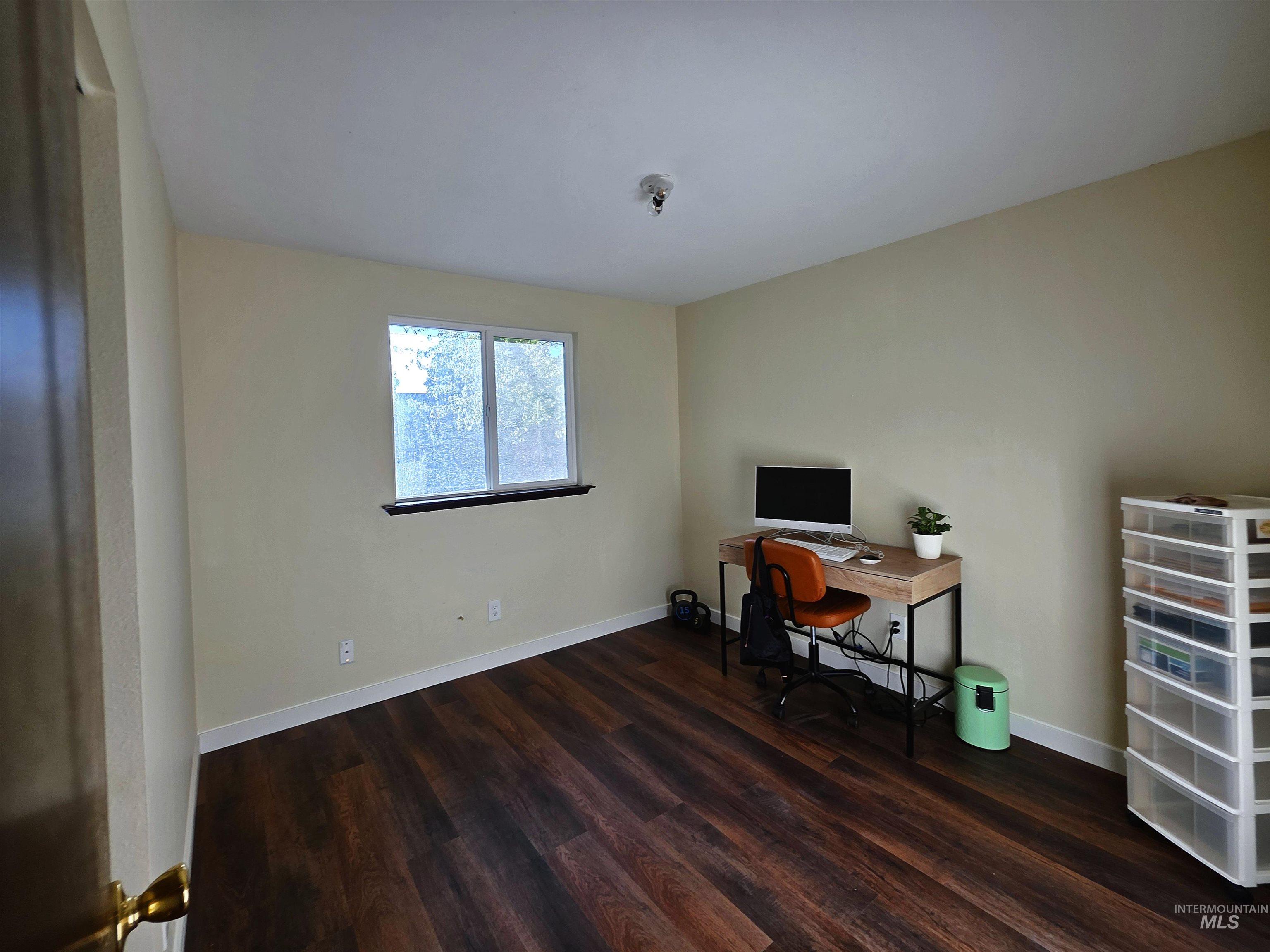 203 1st Ave W Property Photo 11