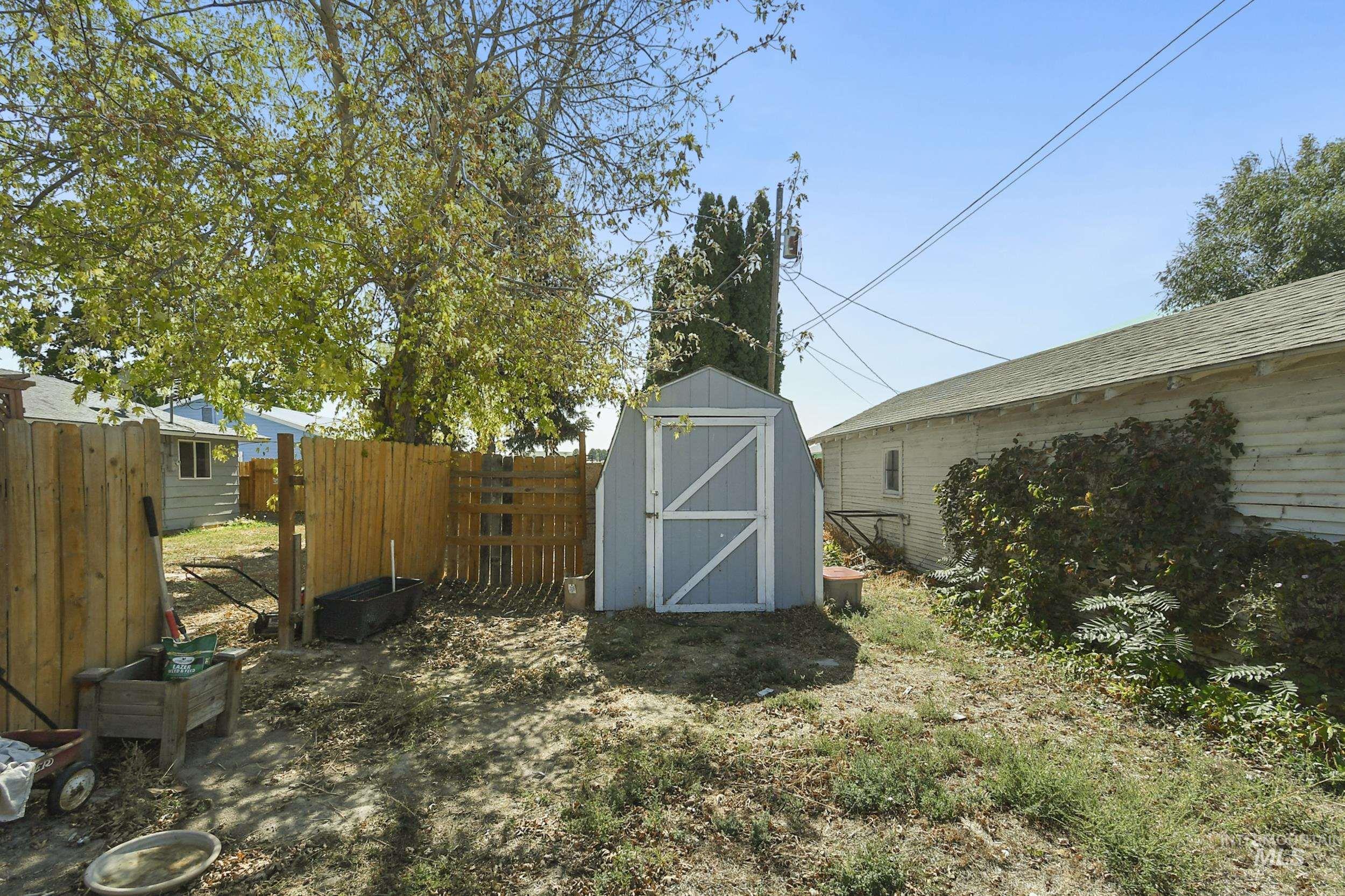 203 1st Ave W Property Photo 24