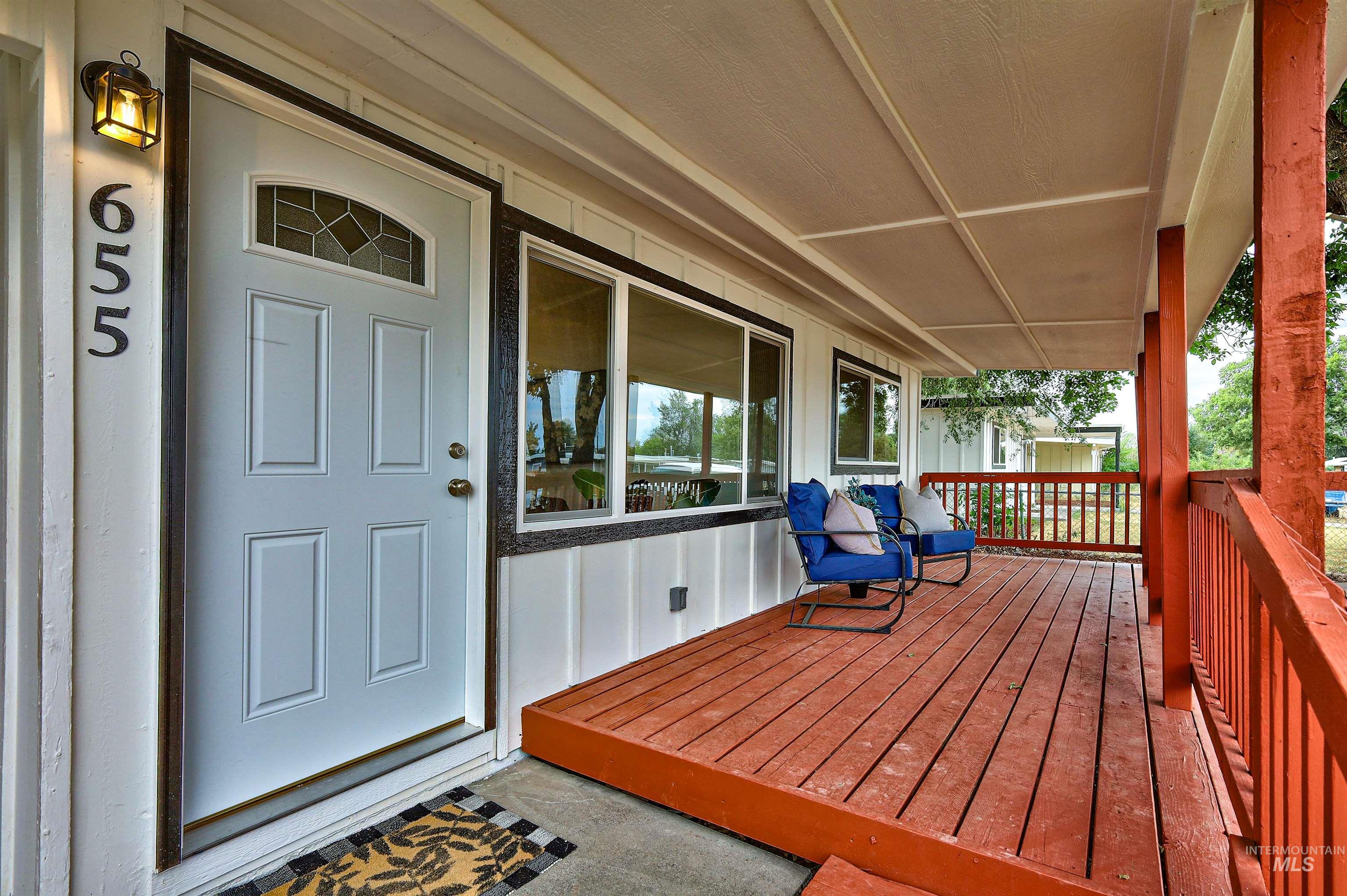 655 S 13th Property Photo 16