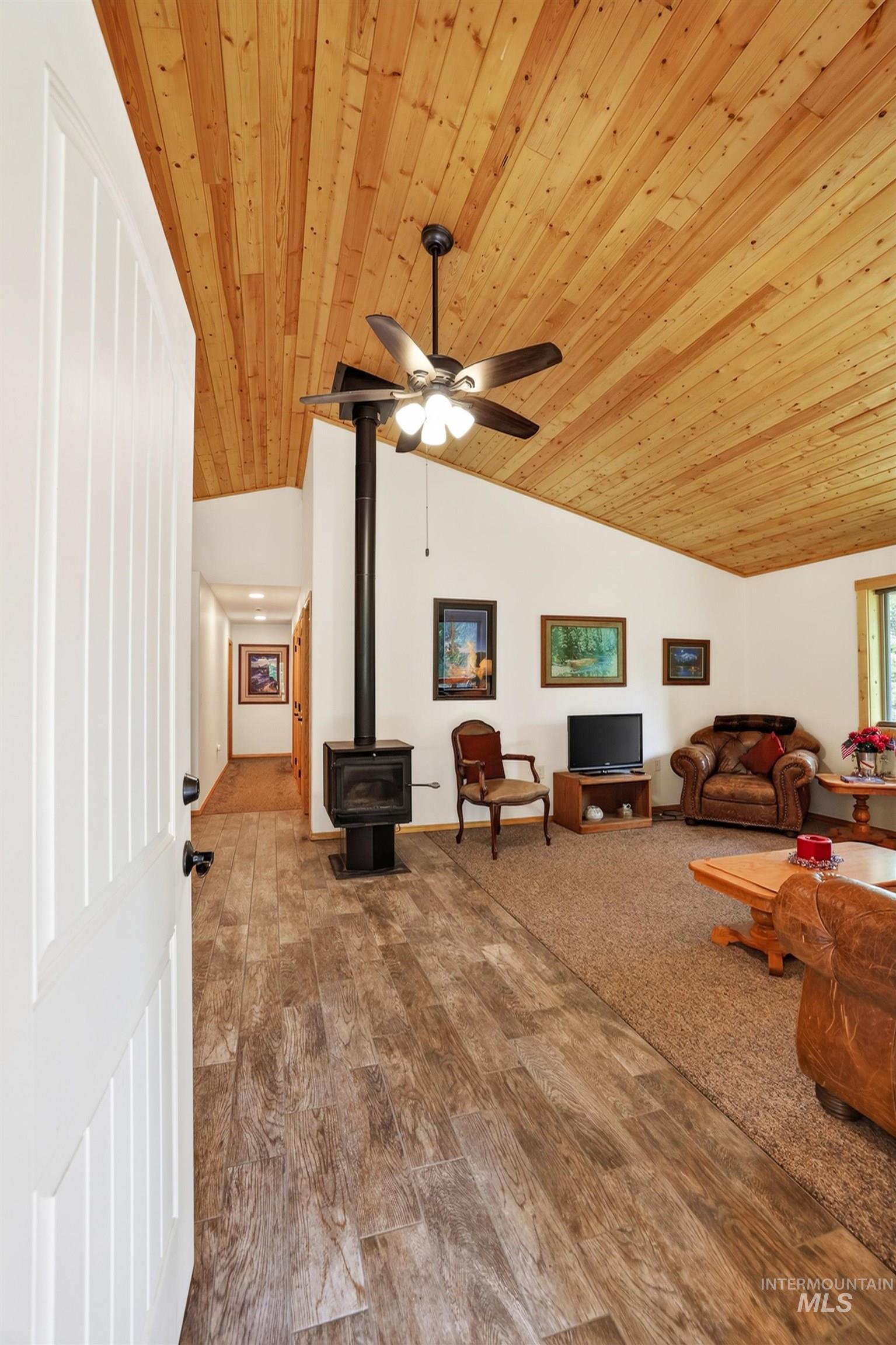 4025 Little Salmon Ct Property Photo 6