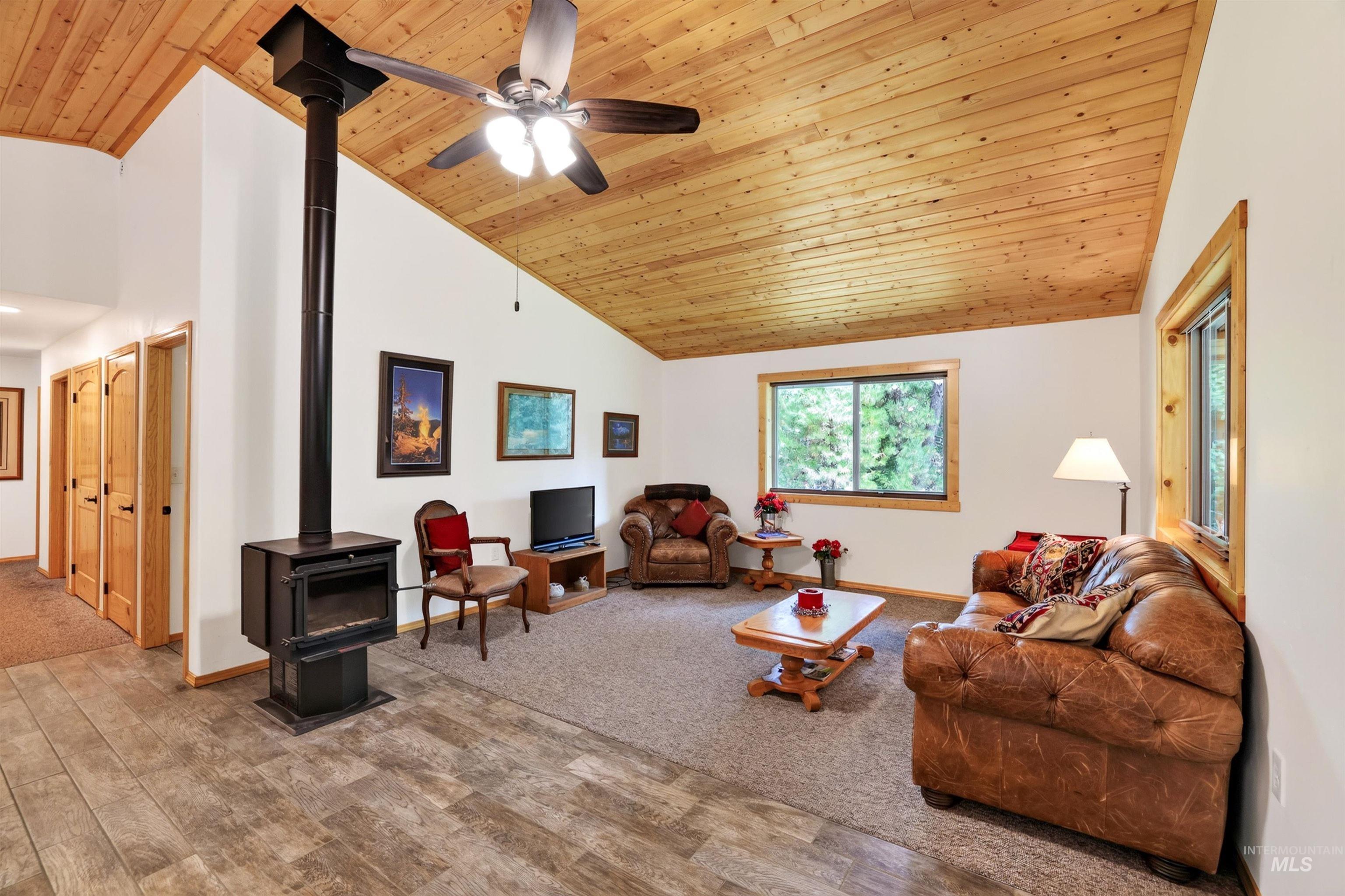 4025 Little Salmon Ct Property Photo 7