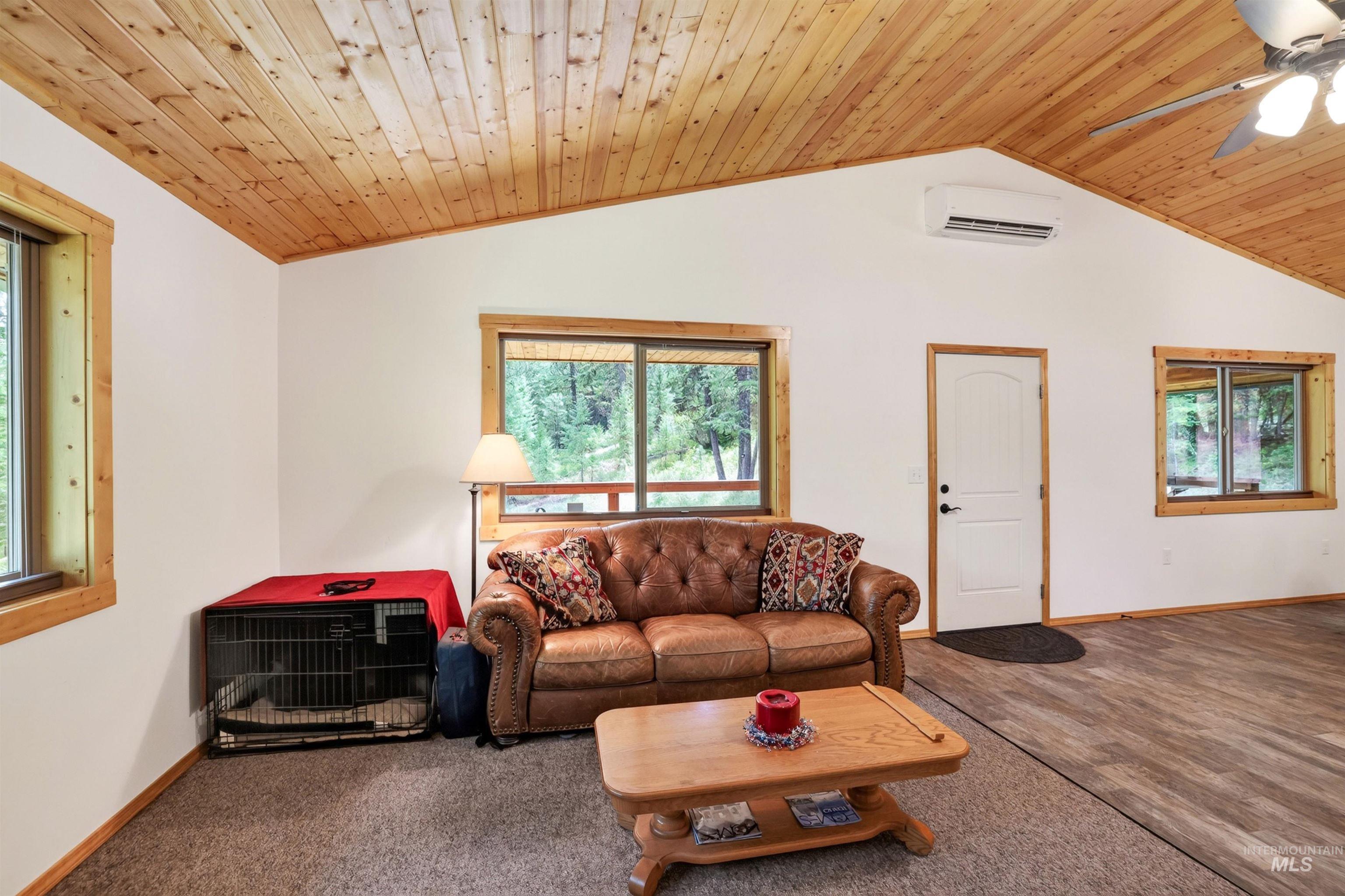 4025 Little Salmon Ct Property Photo 9