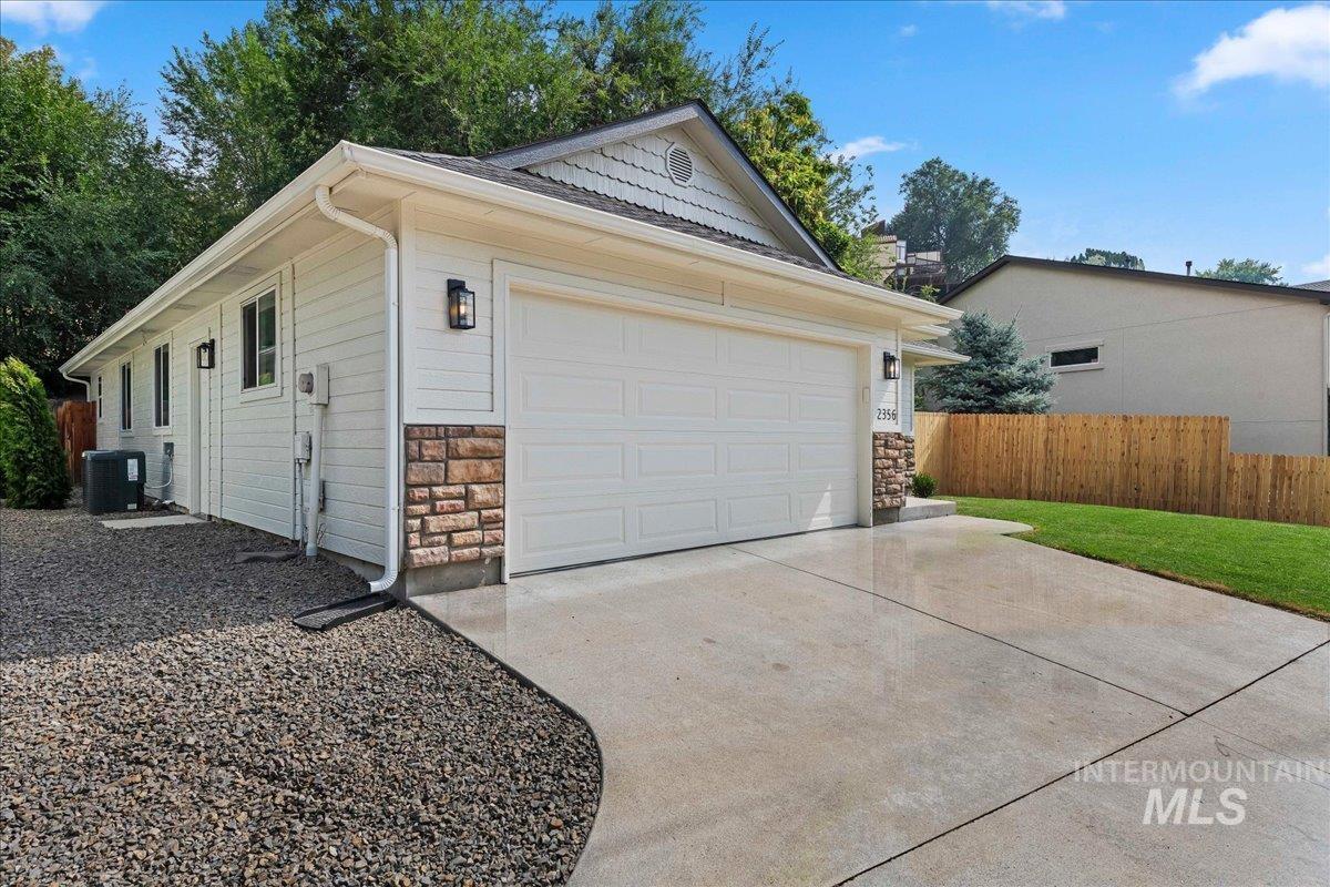 2356 W Hill Road Property Photo 3