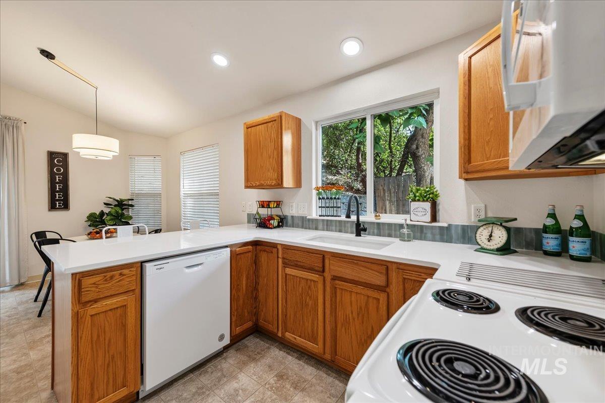 2356 W Hill Road Property Photo 11