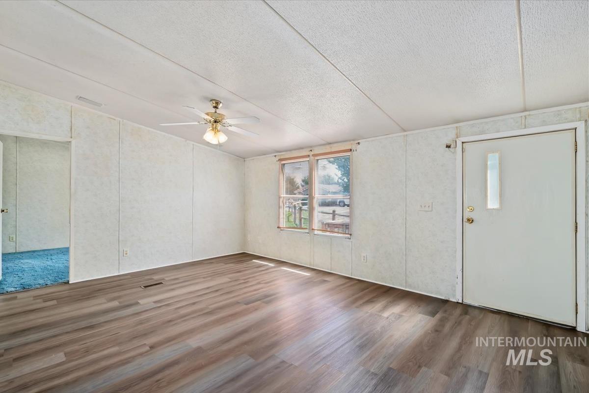 6321 Shari Hill Property Photo 5