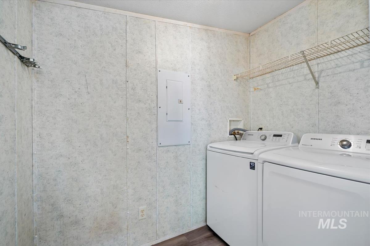6321 Shari Hill Property Photo 8