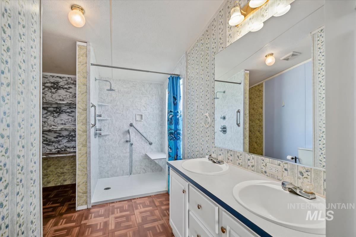 6321 Shari Hill Property Photo 15