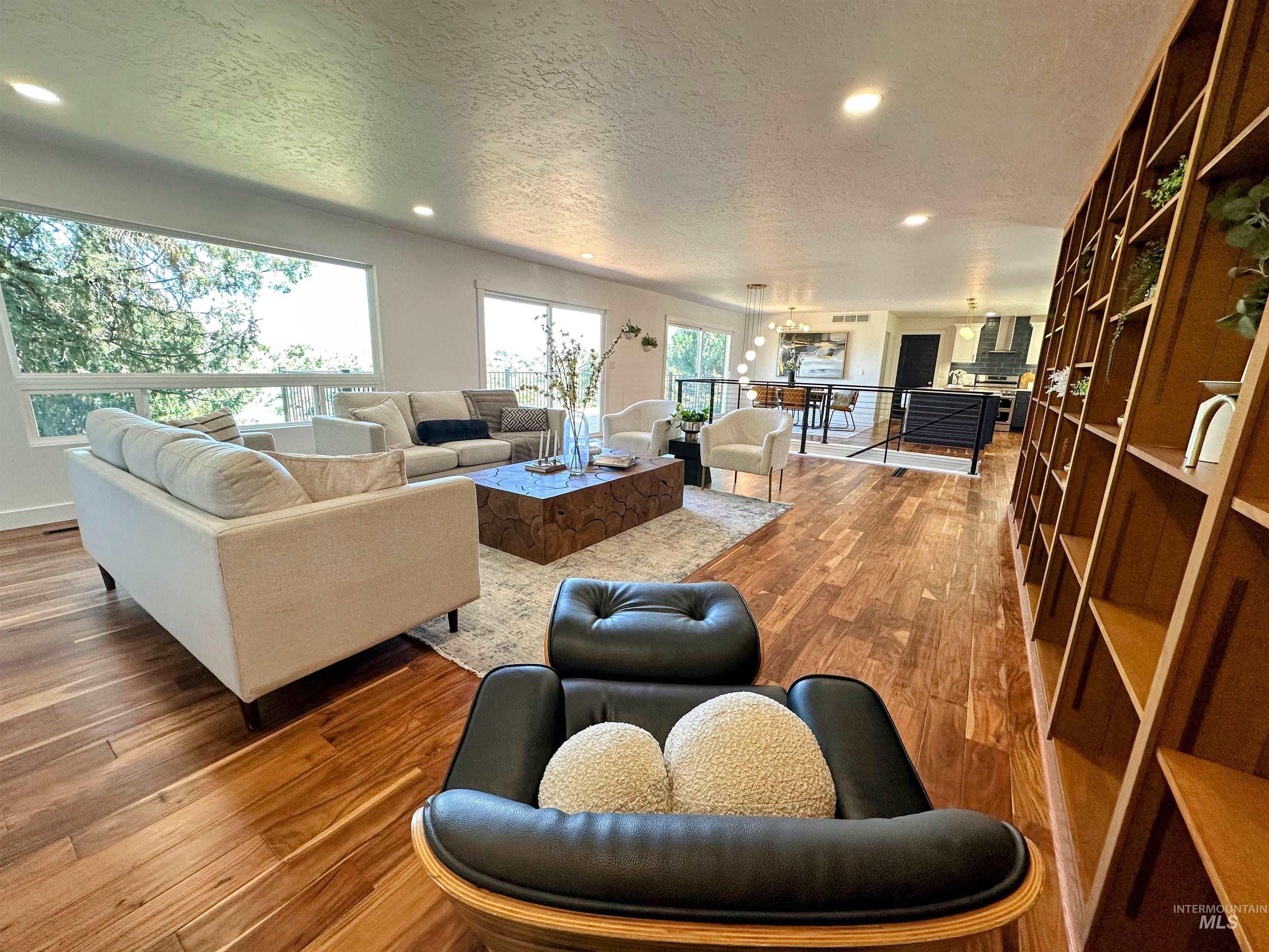 5100 W Bel Air St Property Photo 5
