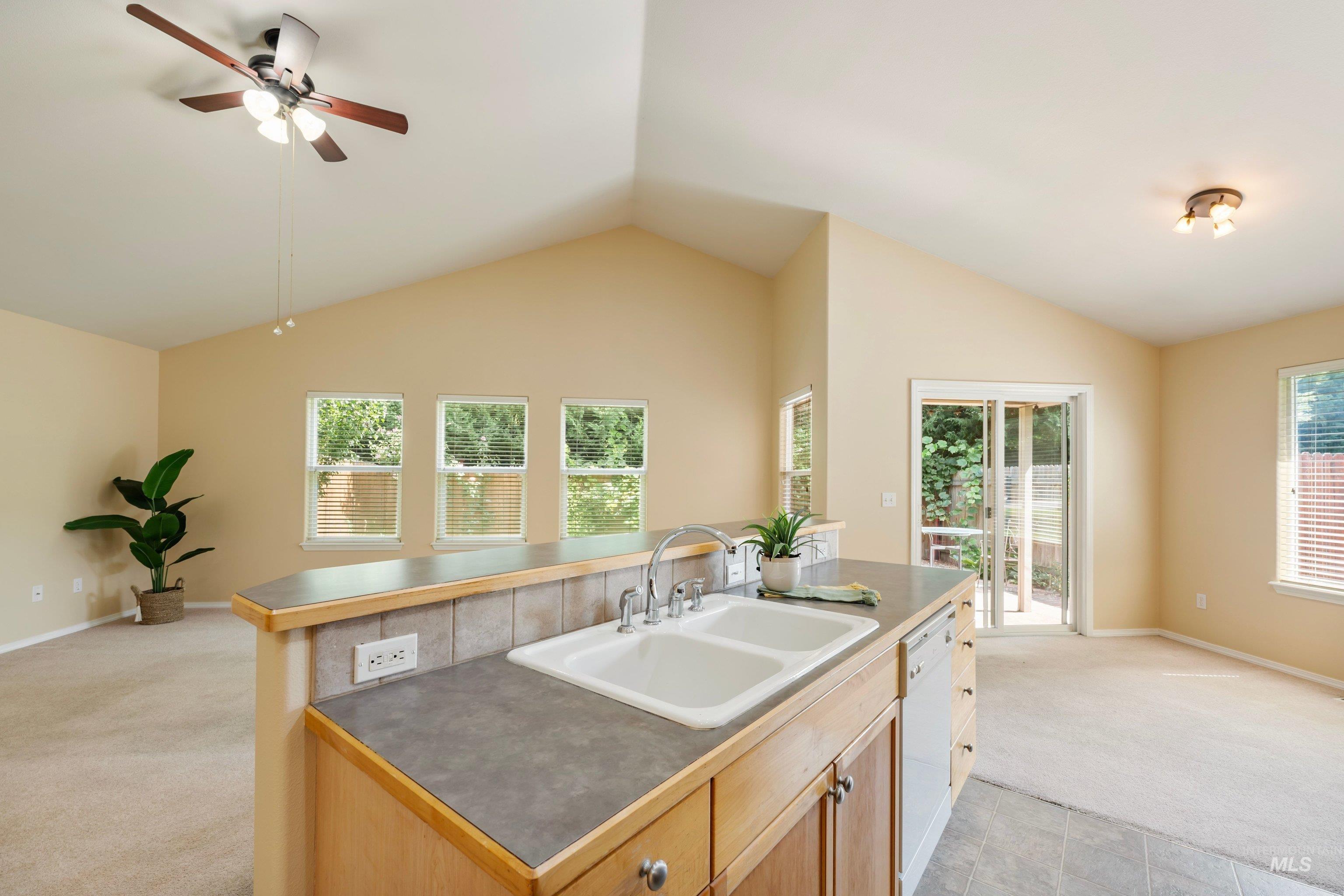 5058 Partagas Ave Property Photo 4
