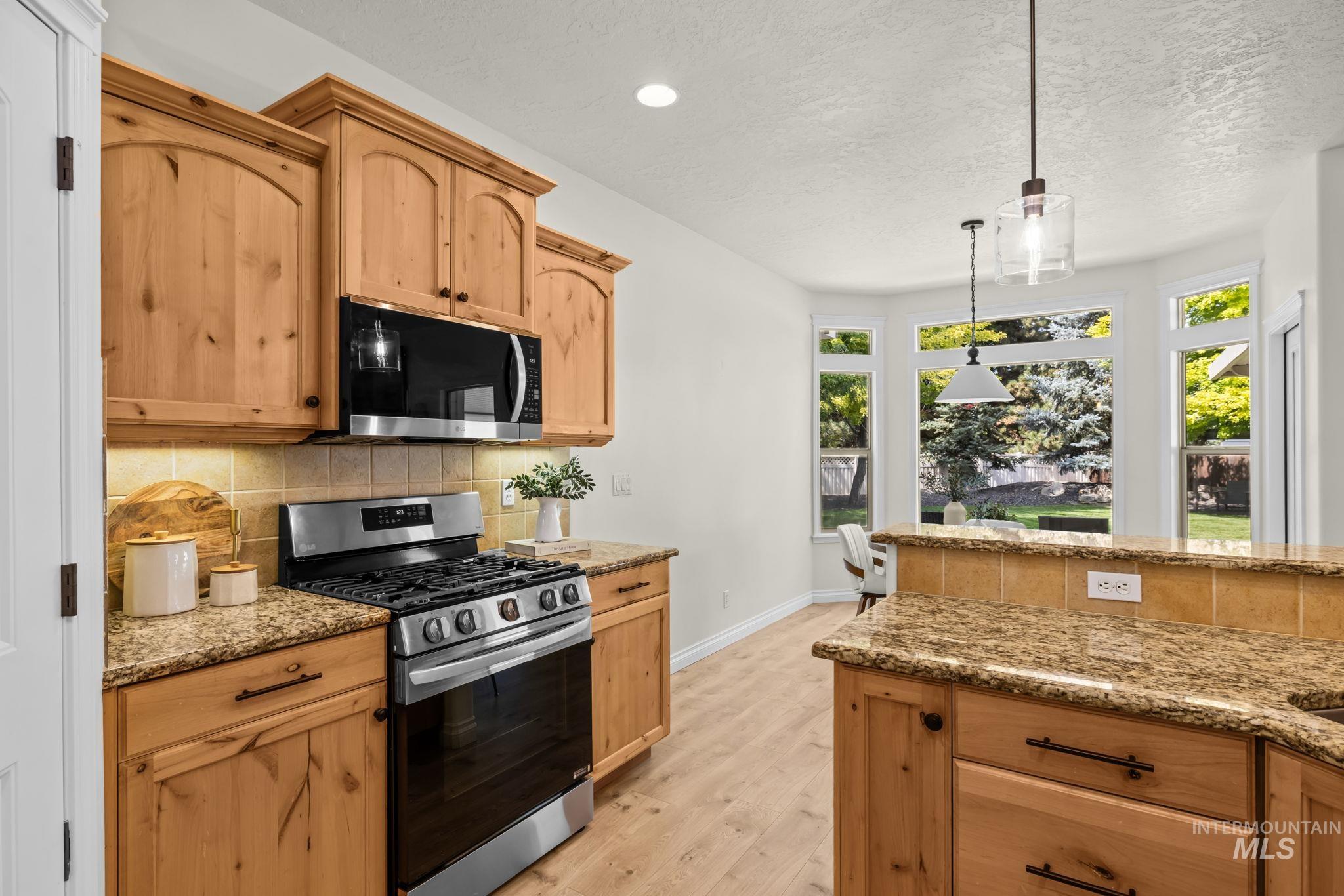 2818 E Shadowview Property Photo 15