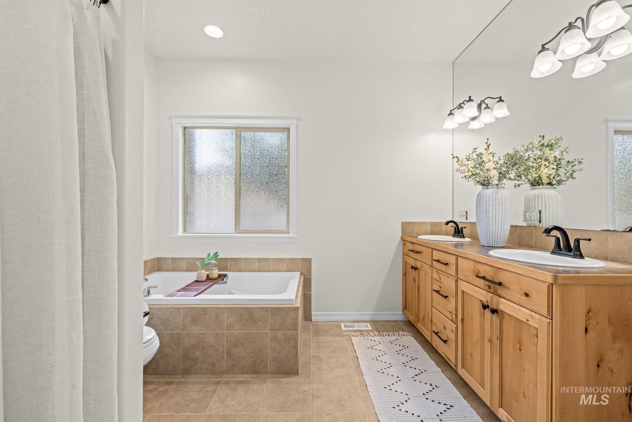 2818 E Shadowview Property Photo 22