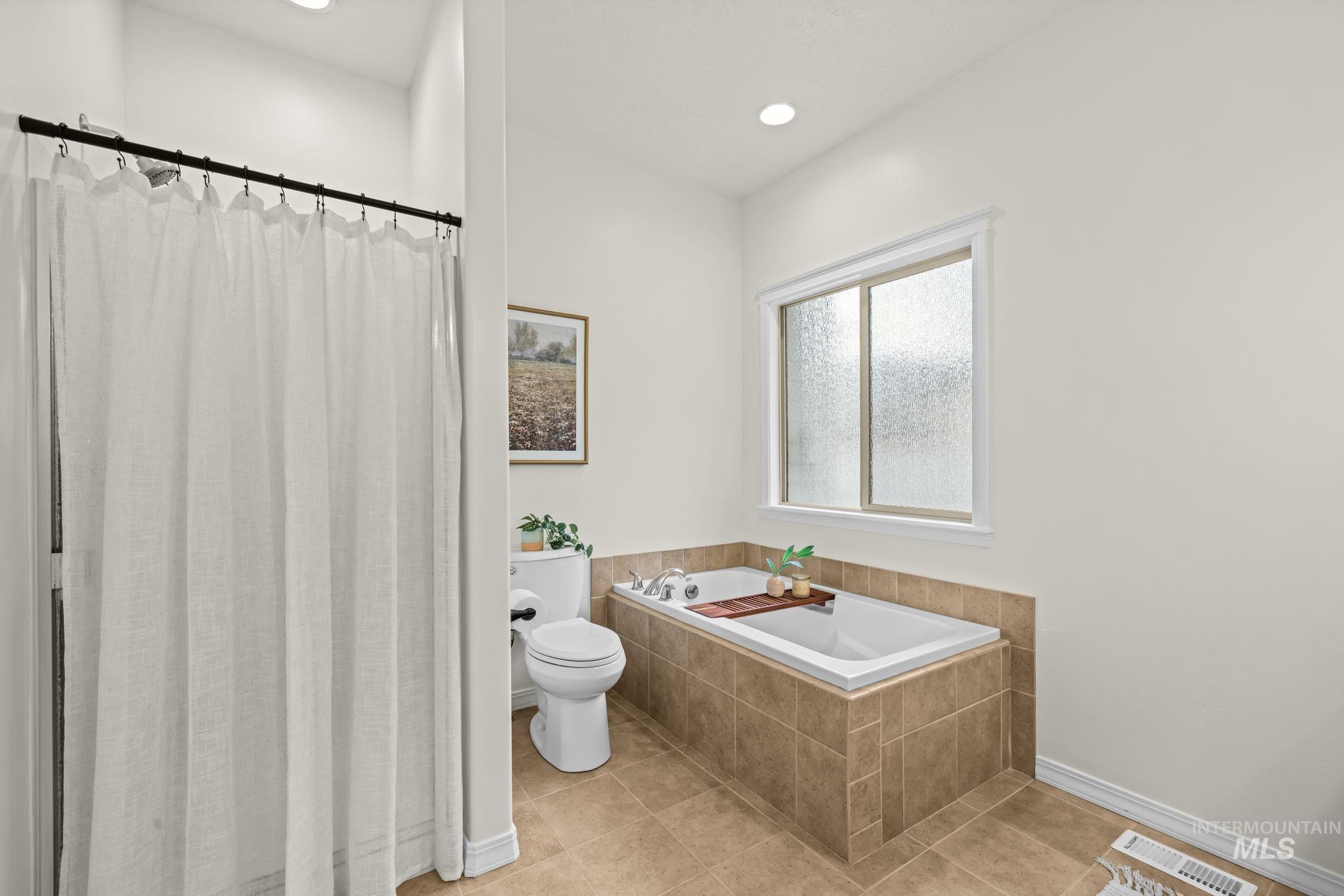 2818 E Shadowview Property Photo 23