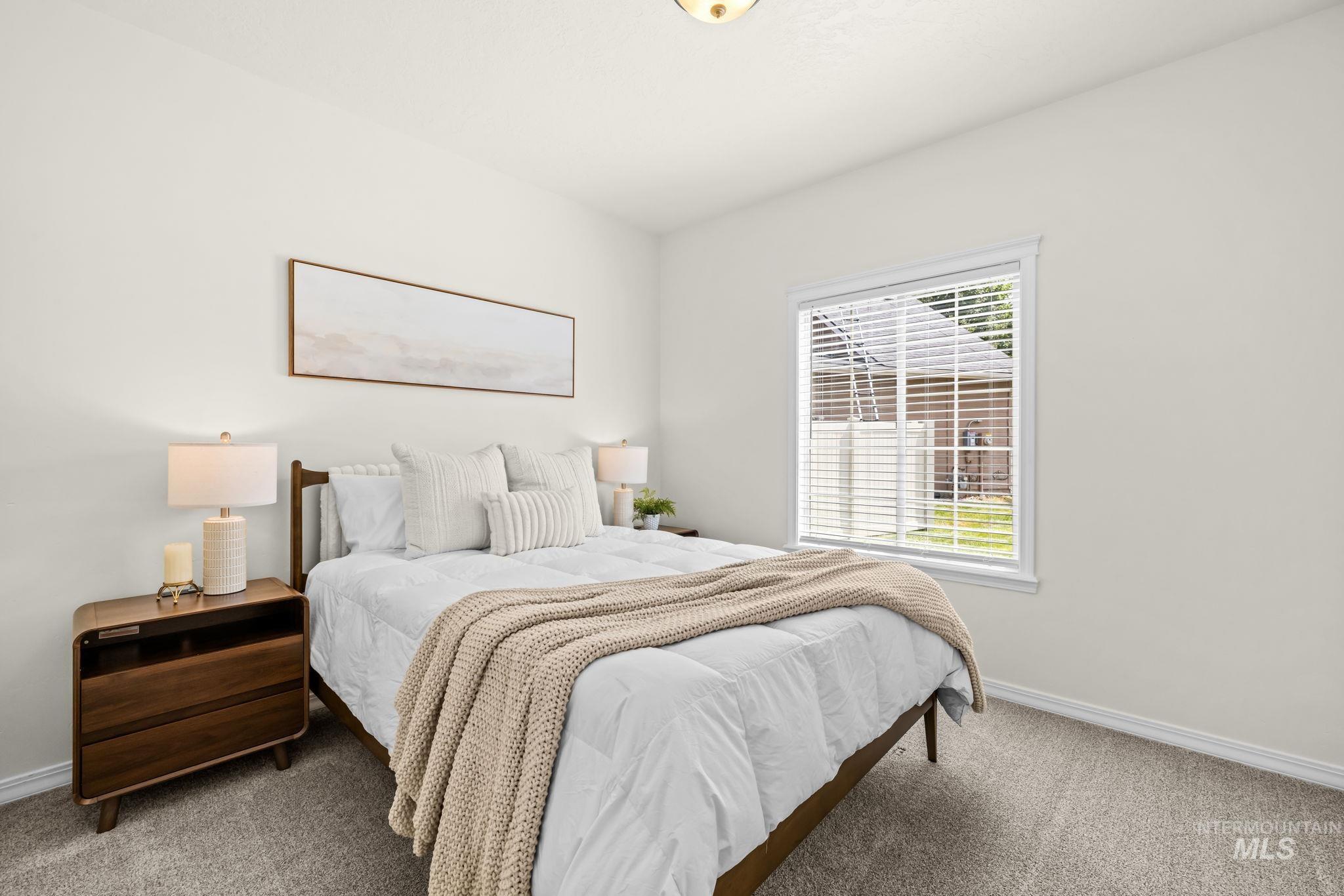 2818 E Shadowview Property Photo 24