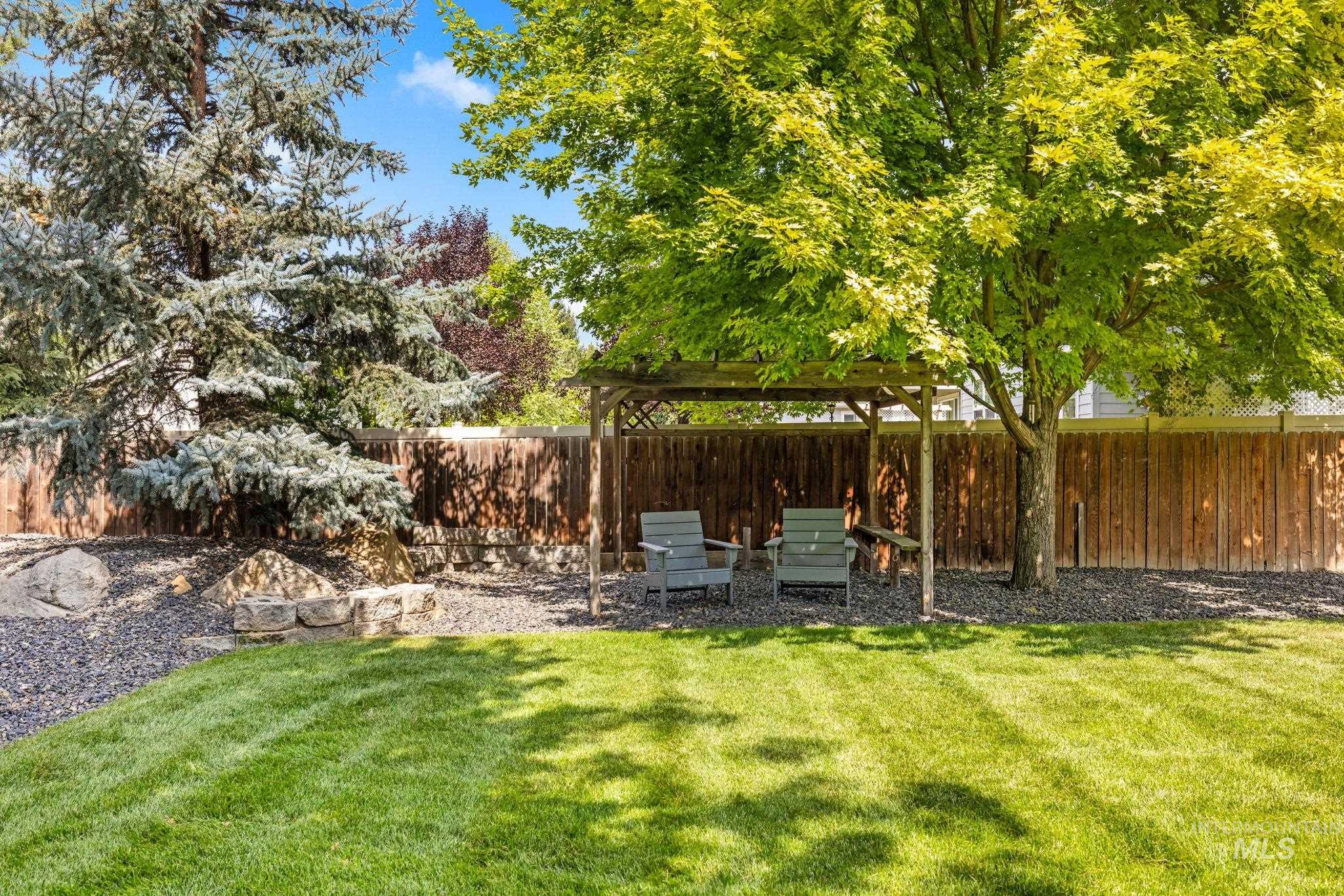 2818 E Shadowview Property Photo 32