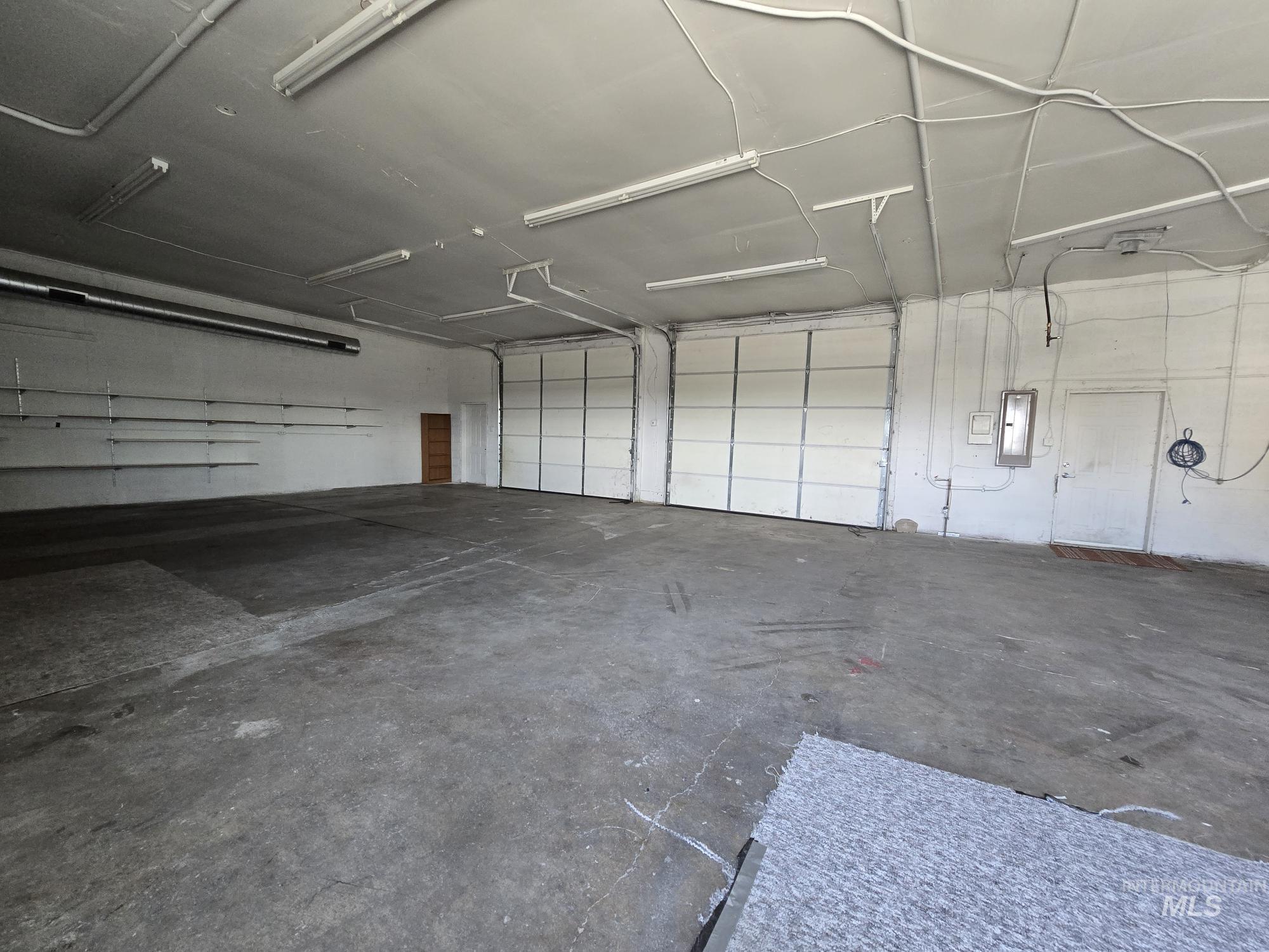 727 S 2nd Ave Property Photo 5