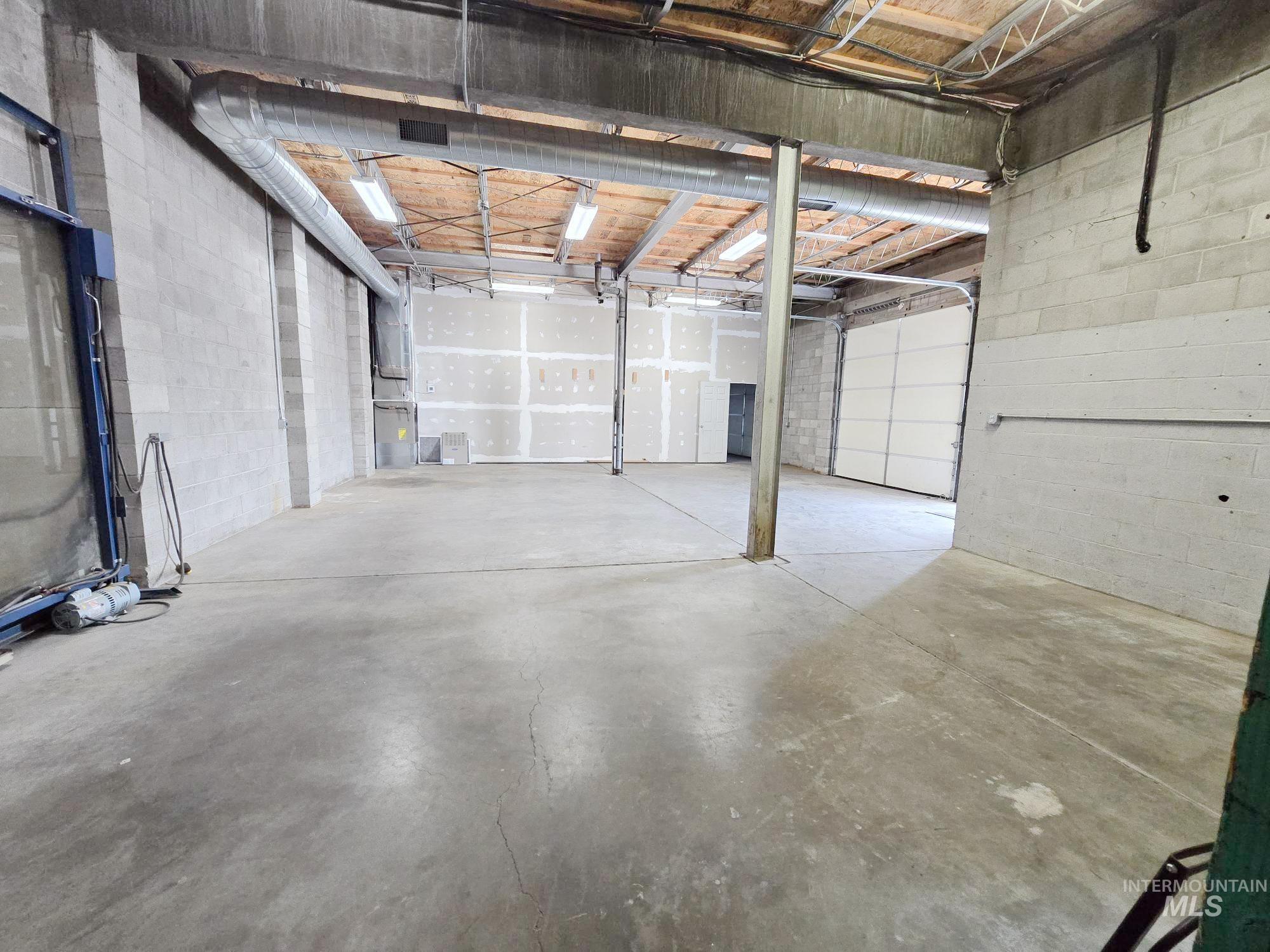 735 Minidoka Avenue Property Photo 2