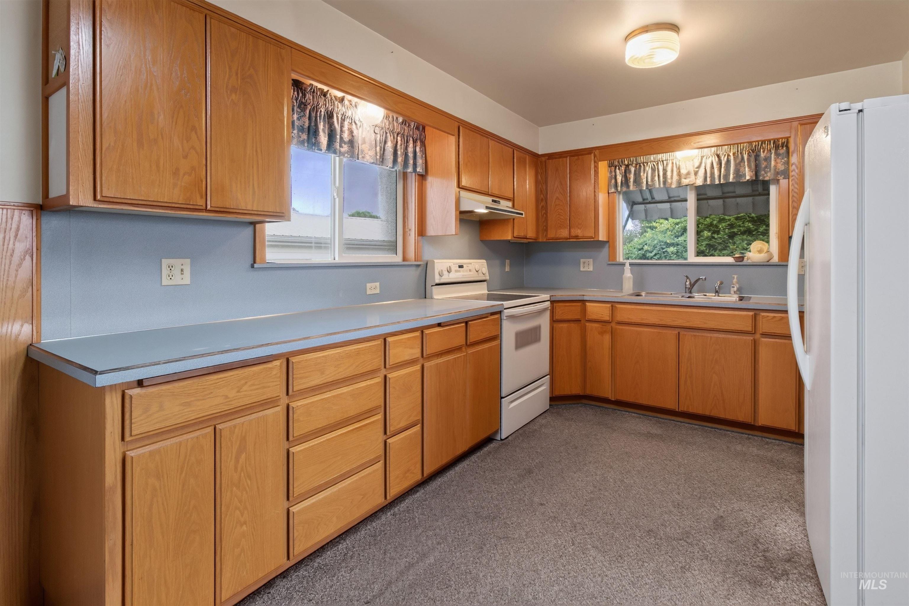 1741 21st St Property Photo 14