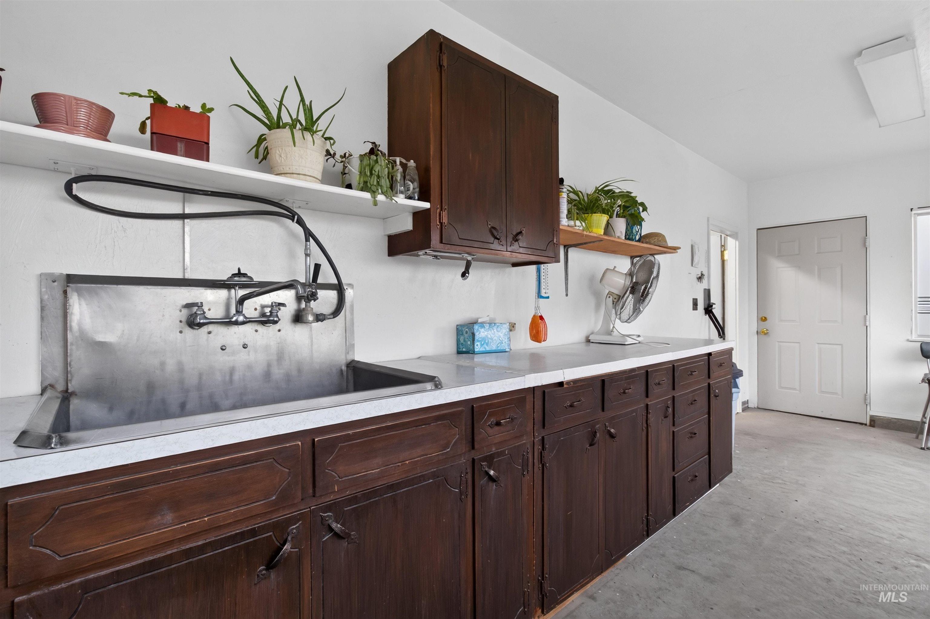 1741 21st St Property Photo 38