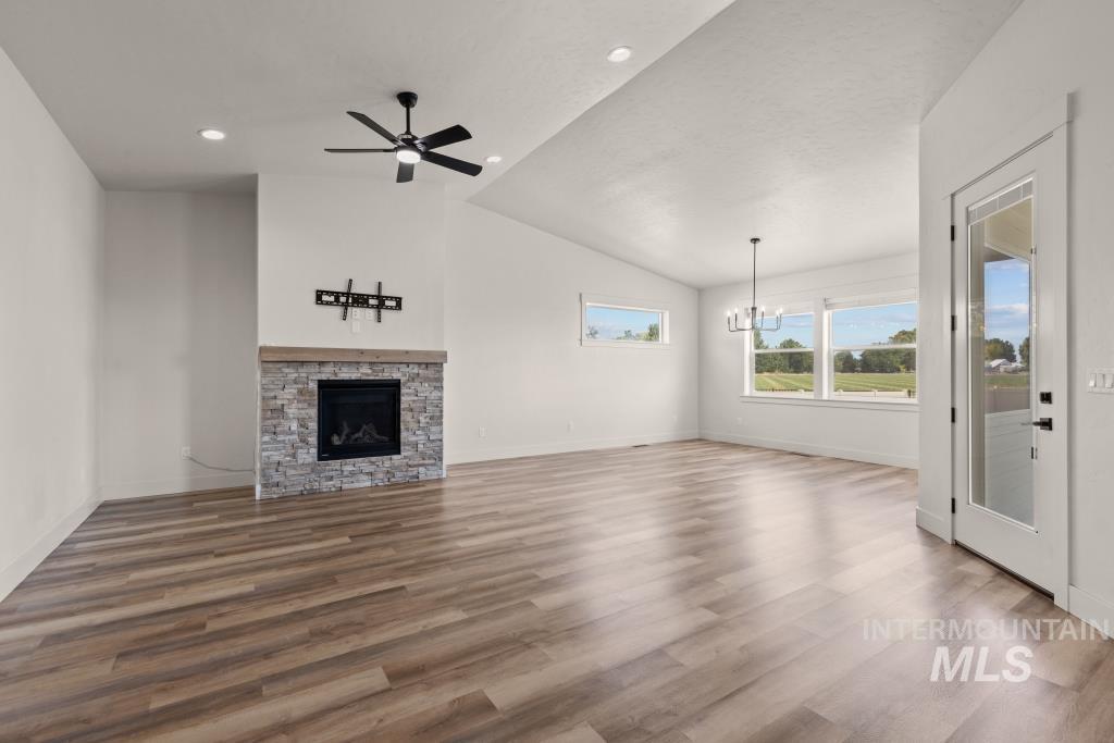 424 October Sky St Property Photo 8