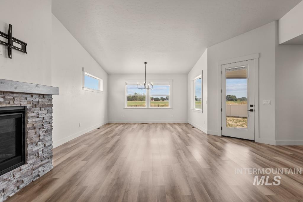 424 October Sky St Property Photo 9