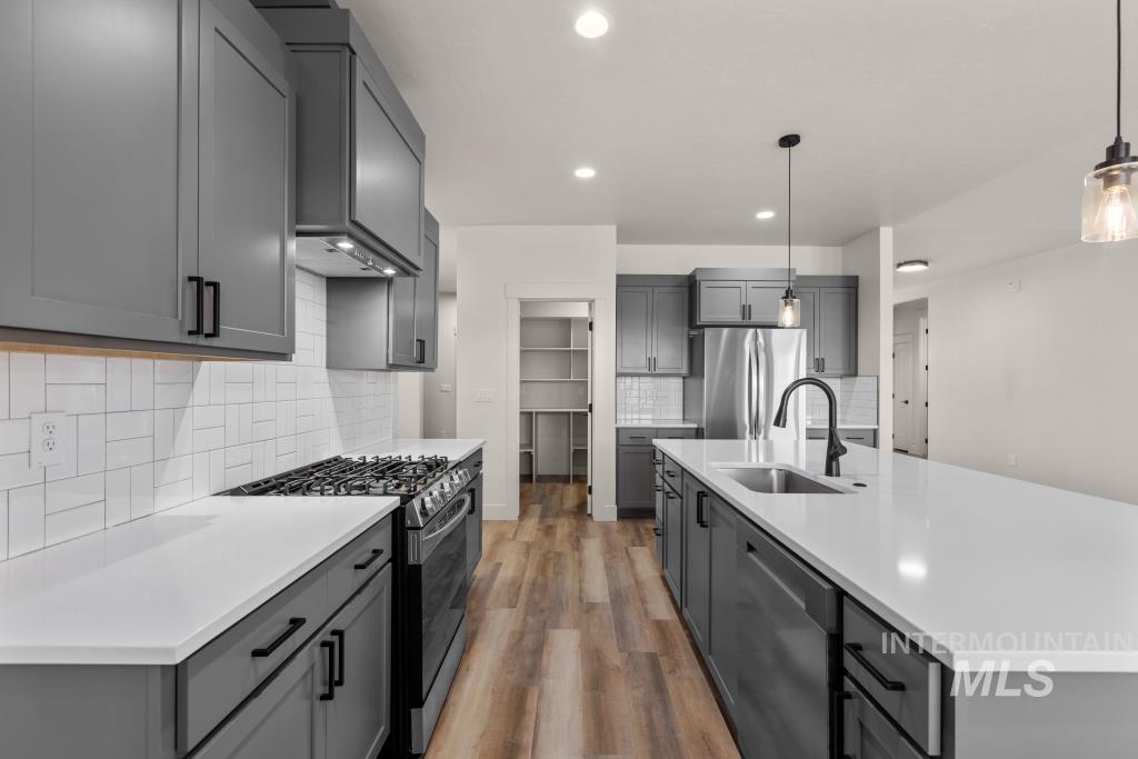 424 October Sky St Property Photo 19