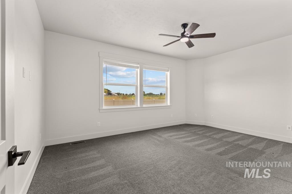 424 October Sky St Property Photo 23