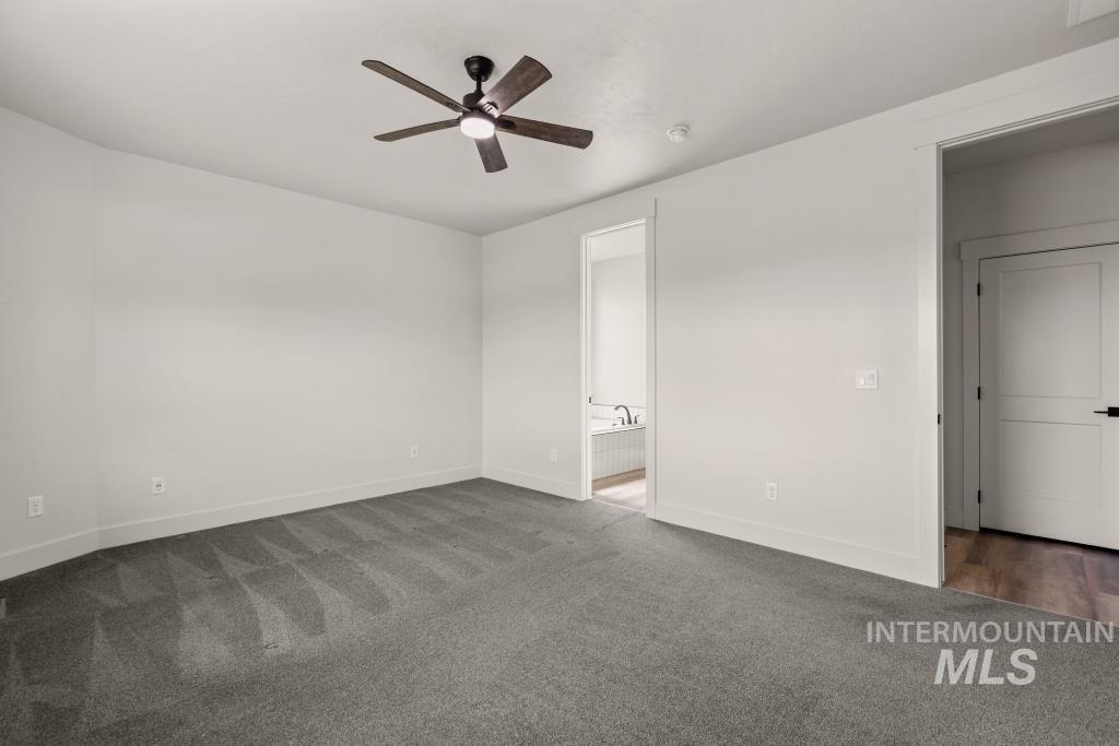 424 October Sky St Property Photo 24