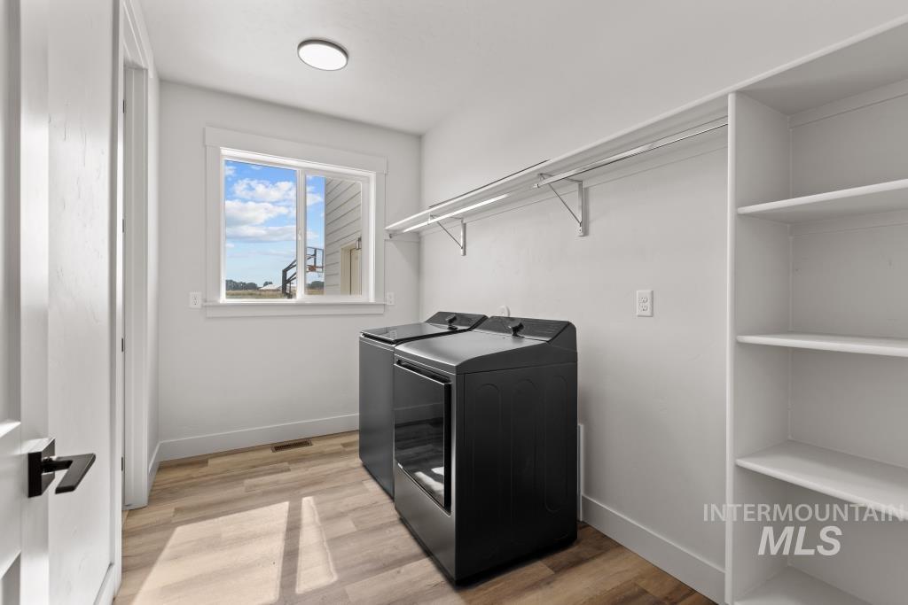 424 October Sky St Property Photo 31