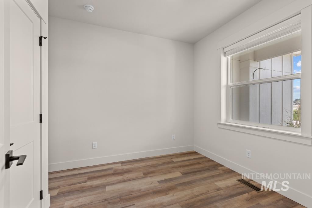 424 October Sky St Property Photo 32