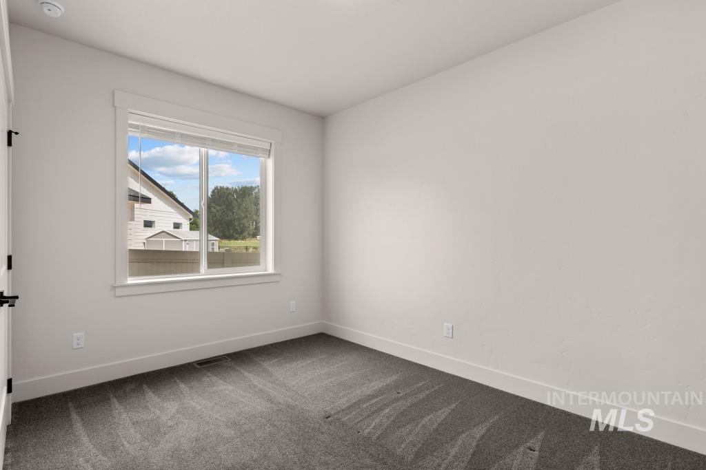 424 October Sky St Property Photo 33