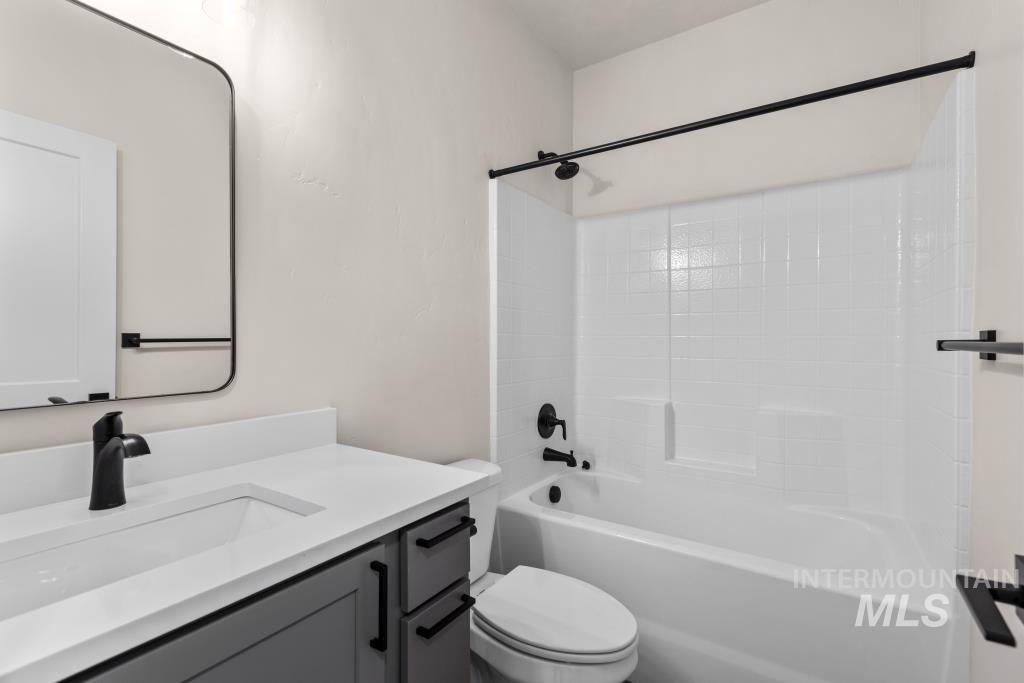 424 October Sky St Property Photo 39