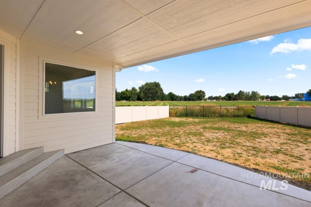 424 October Sky St Property Photo 45