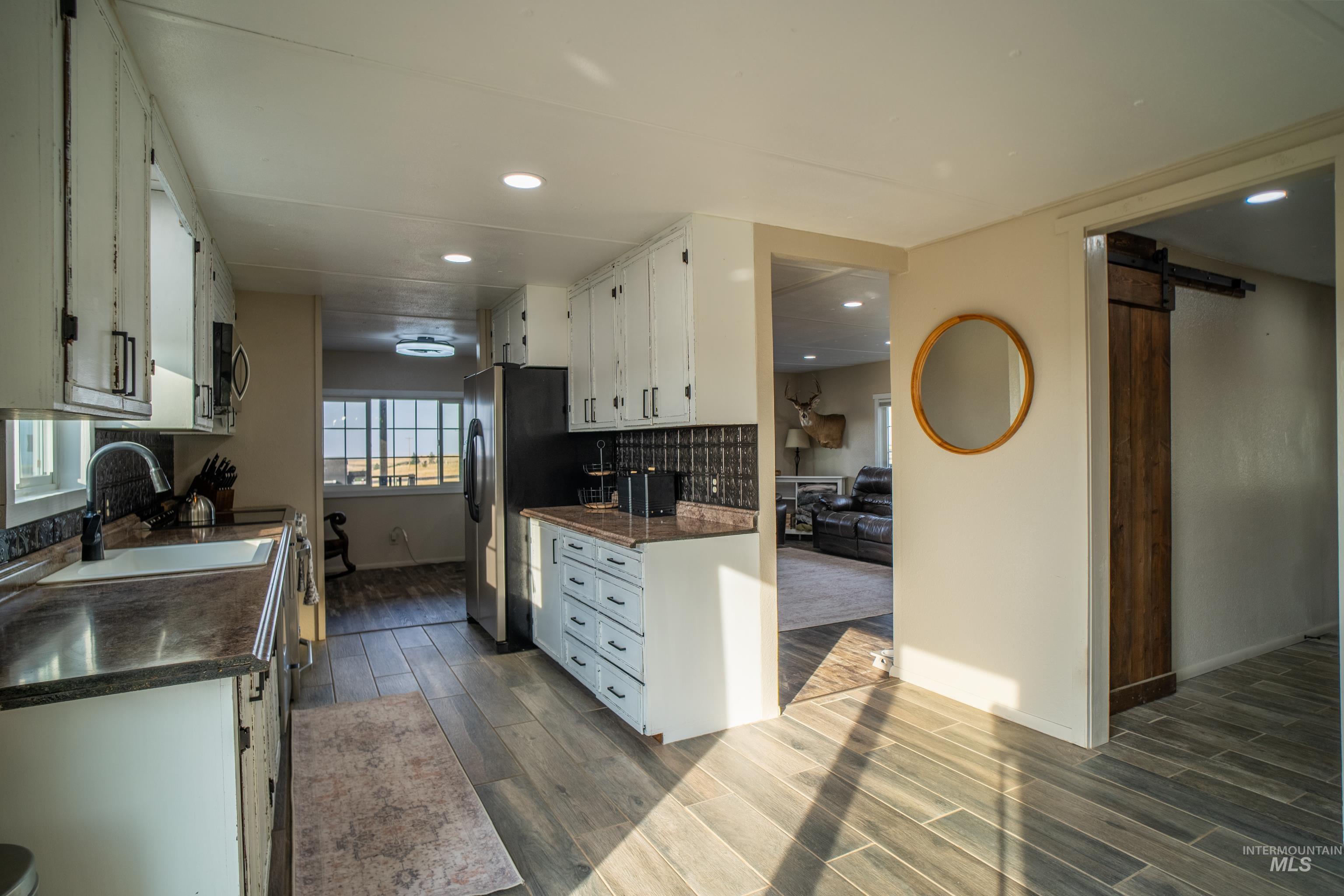 32240 Highway 129 Property Photo 5
