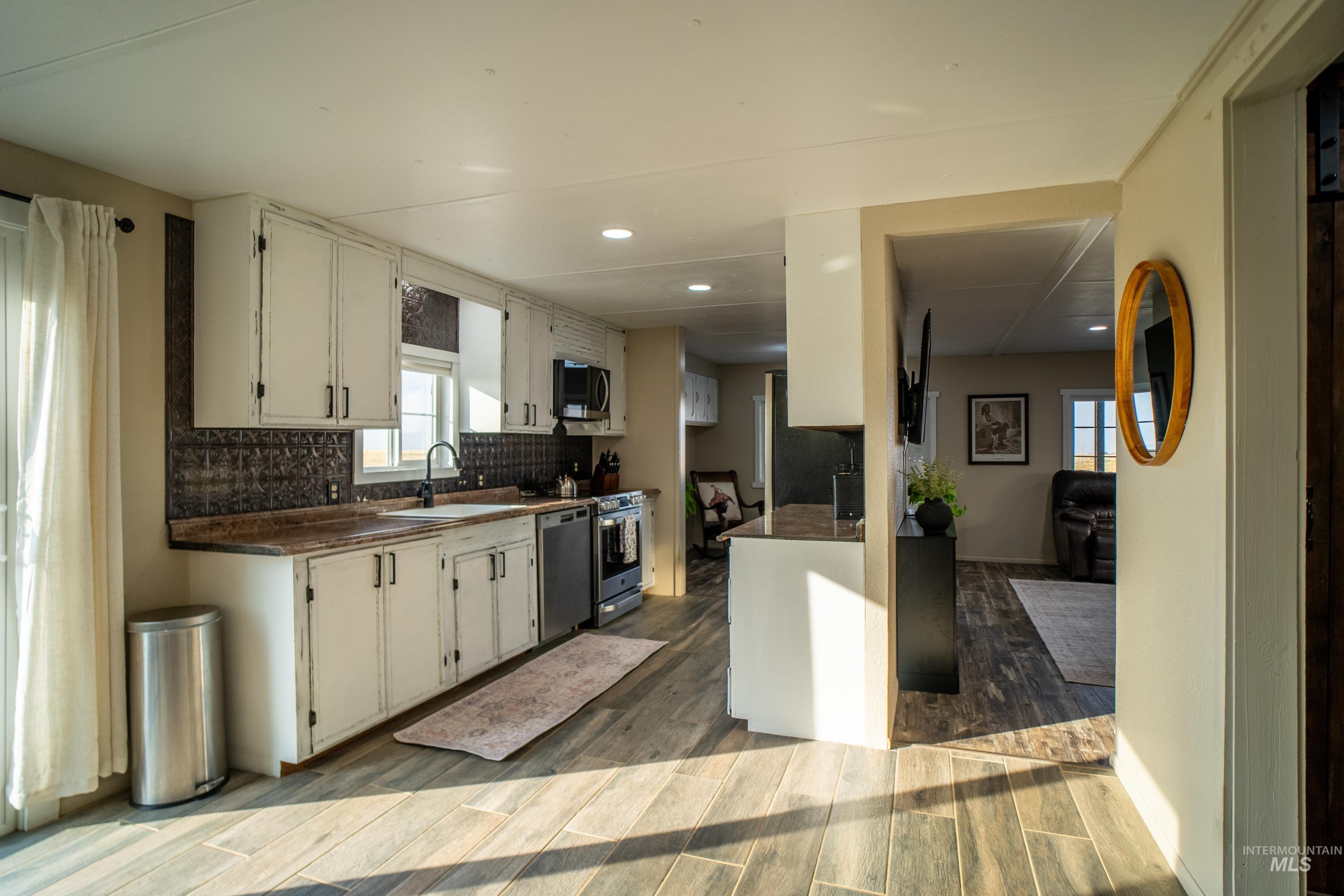 32240 Highway 129 Property Photo 6