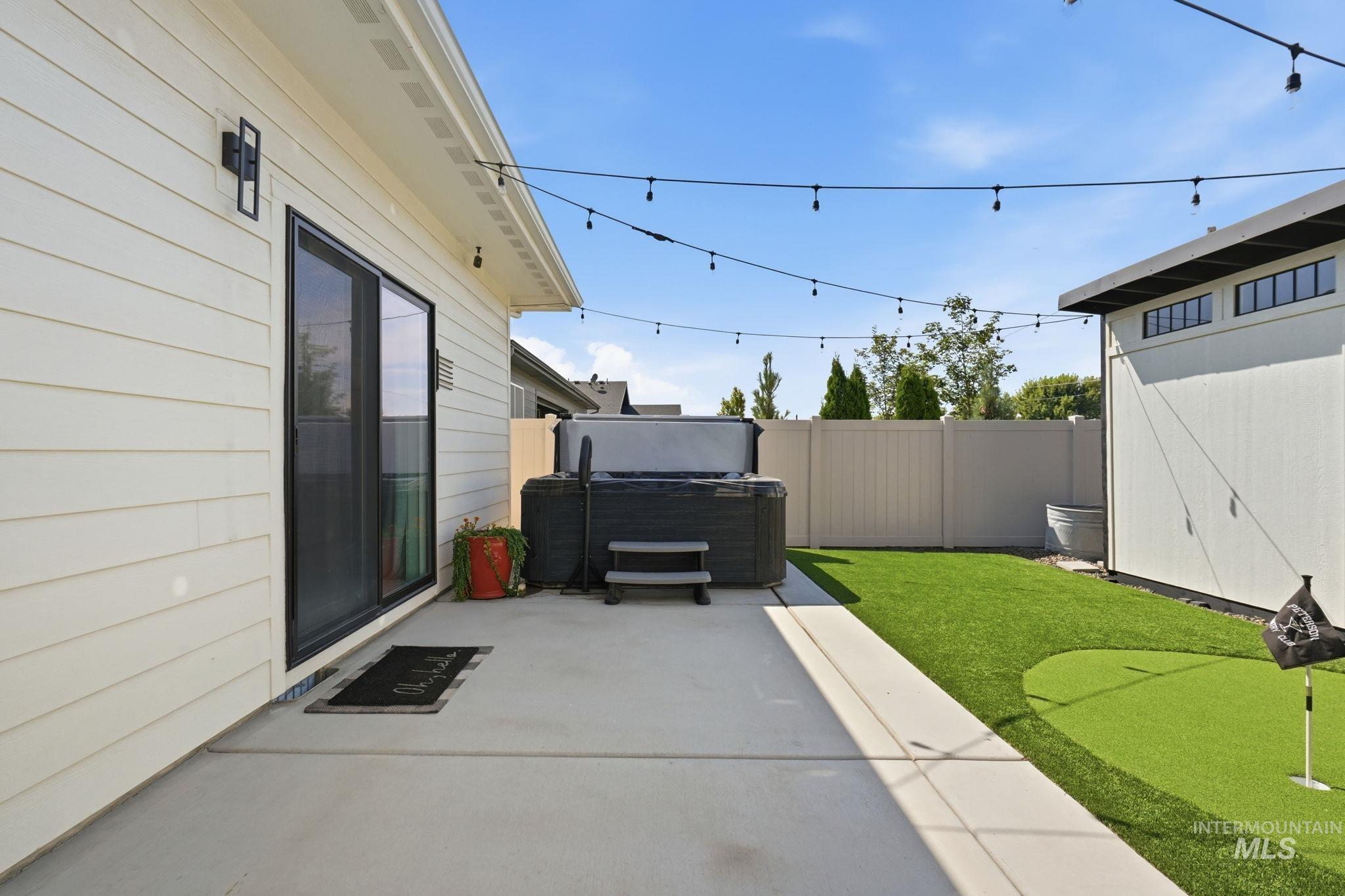 1817 N Burnam Ave Property Photo 38