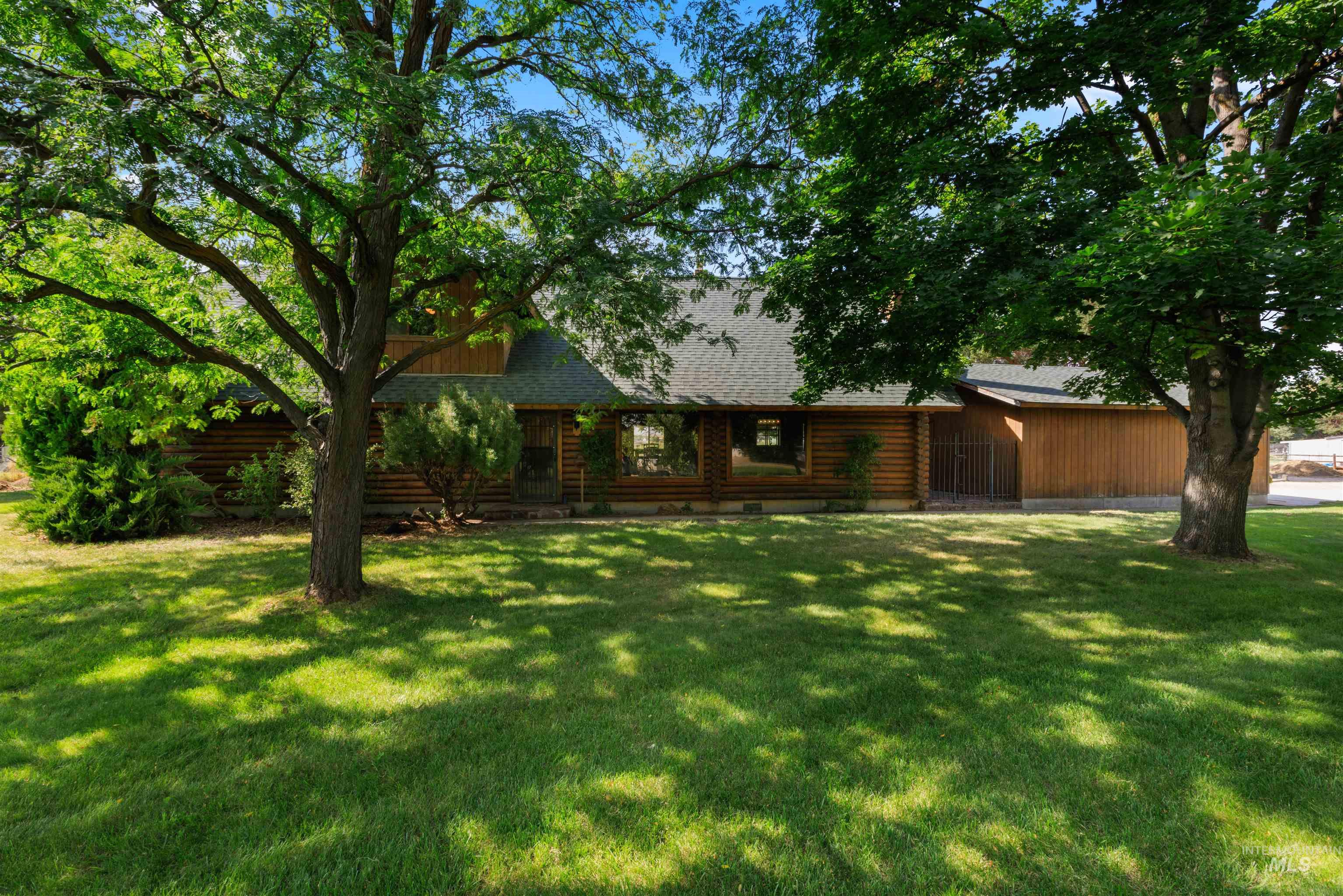 8855 W Tarp Dr Property Photo 1