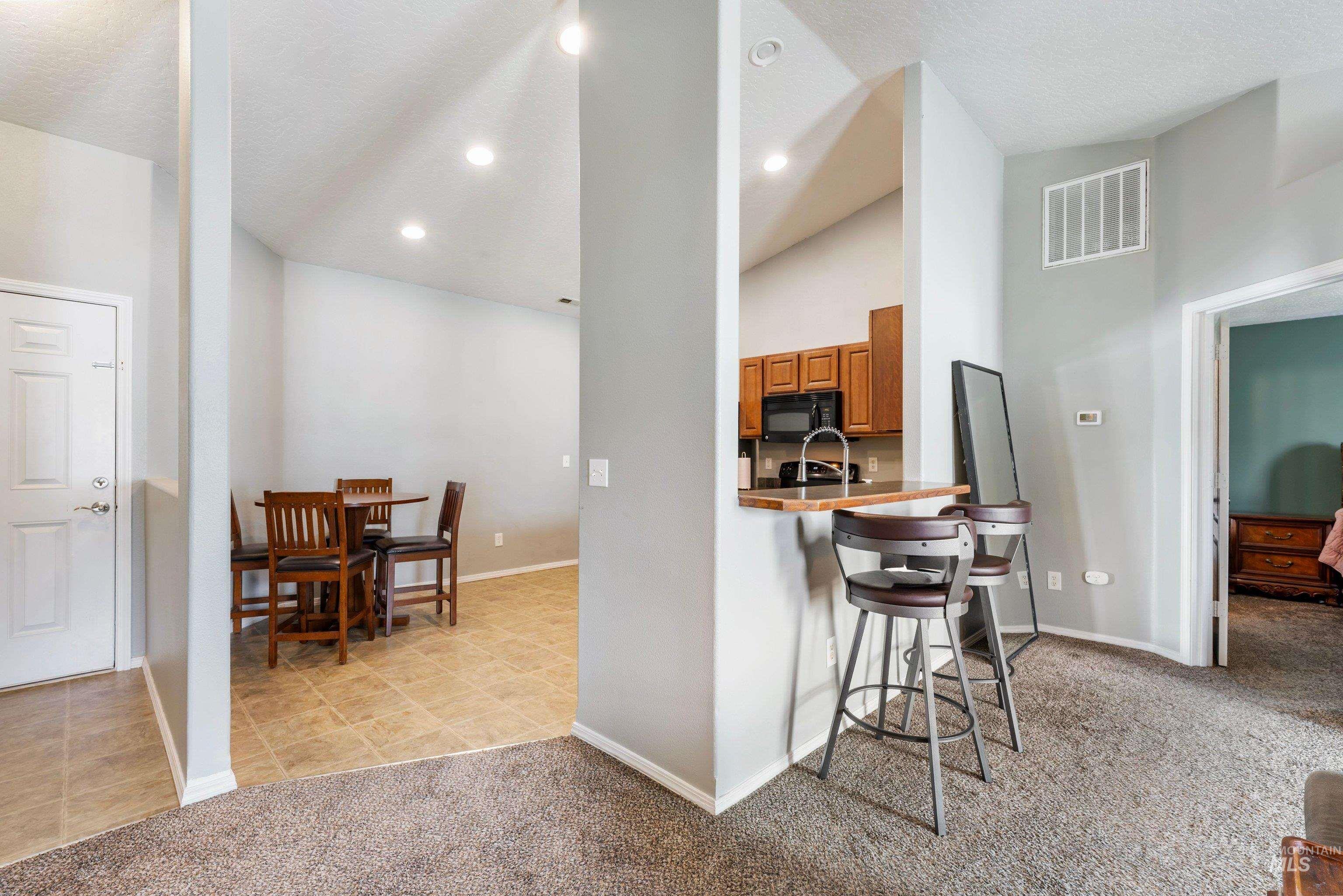 3119 Windward St Property Photo 6
