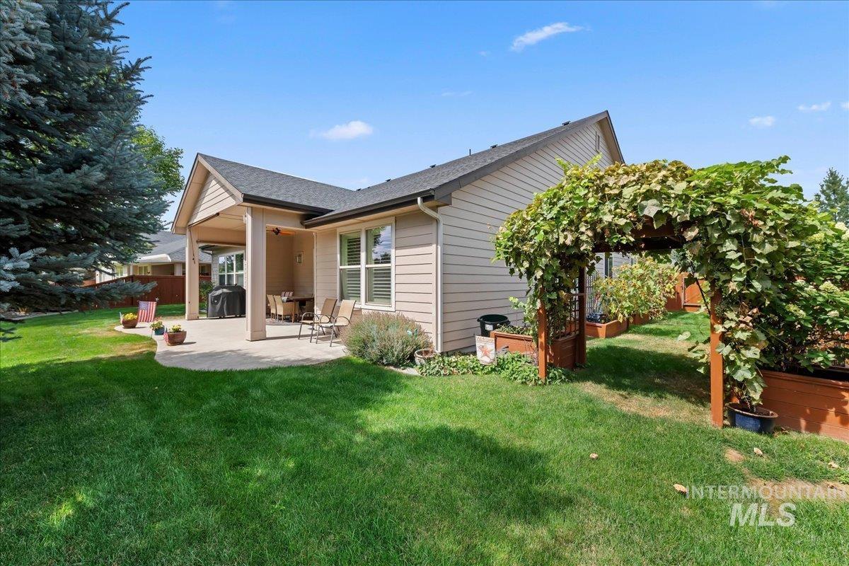 10165 W Purple Ash Dr. Property Photo 11