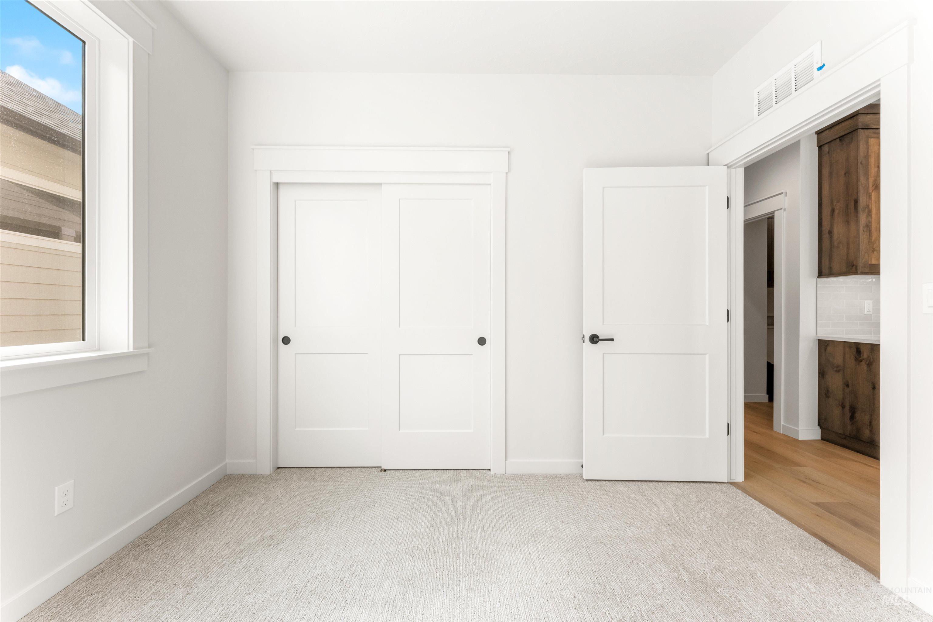 11896 W Joslyn Lane Property Photo 13