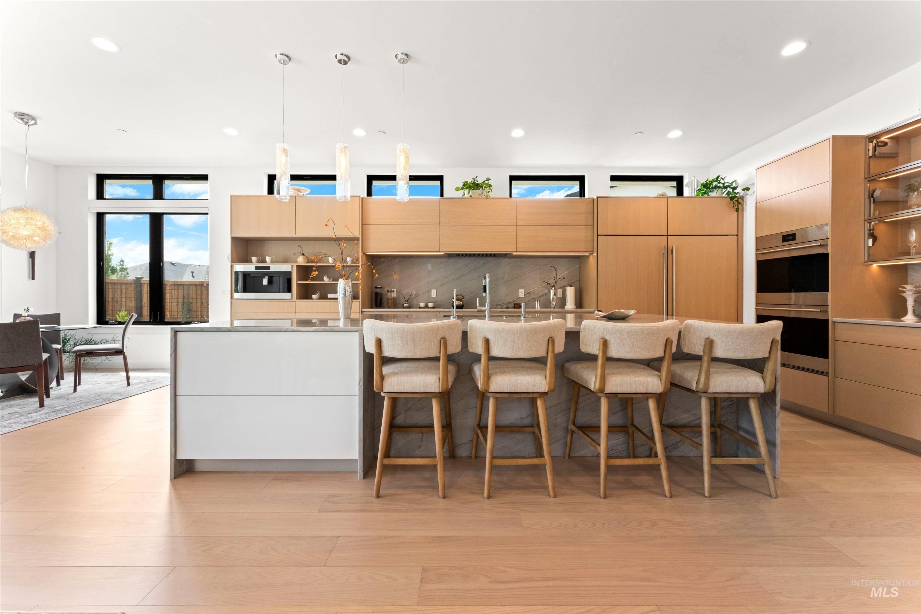 1962 S Satellite Way Property Photo 8
