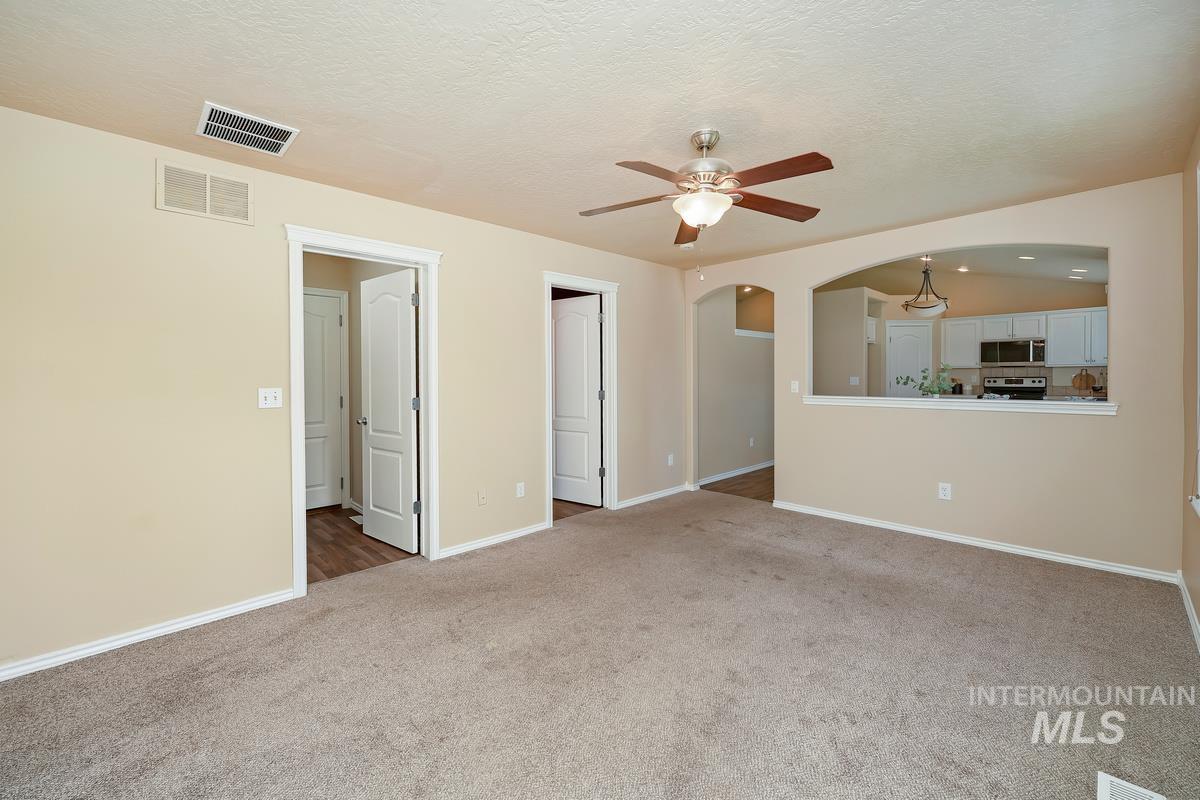 5285 N Arezzo Ave Property Photo 10
