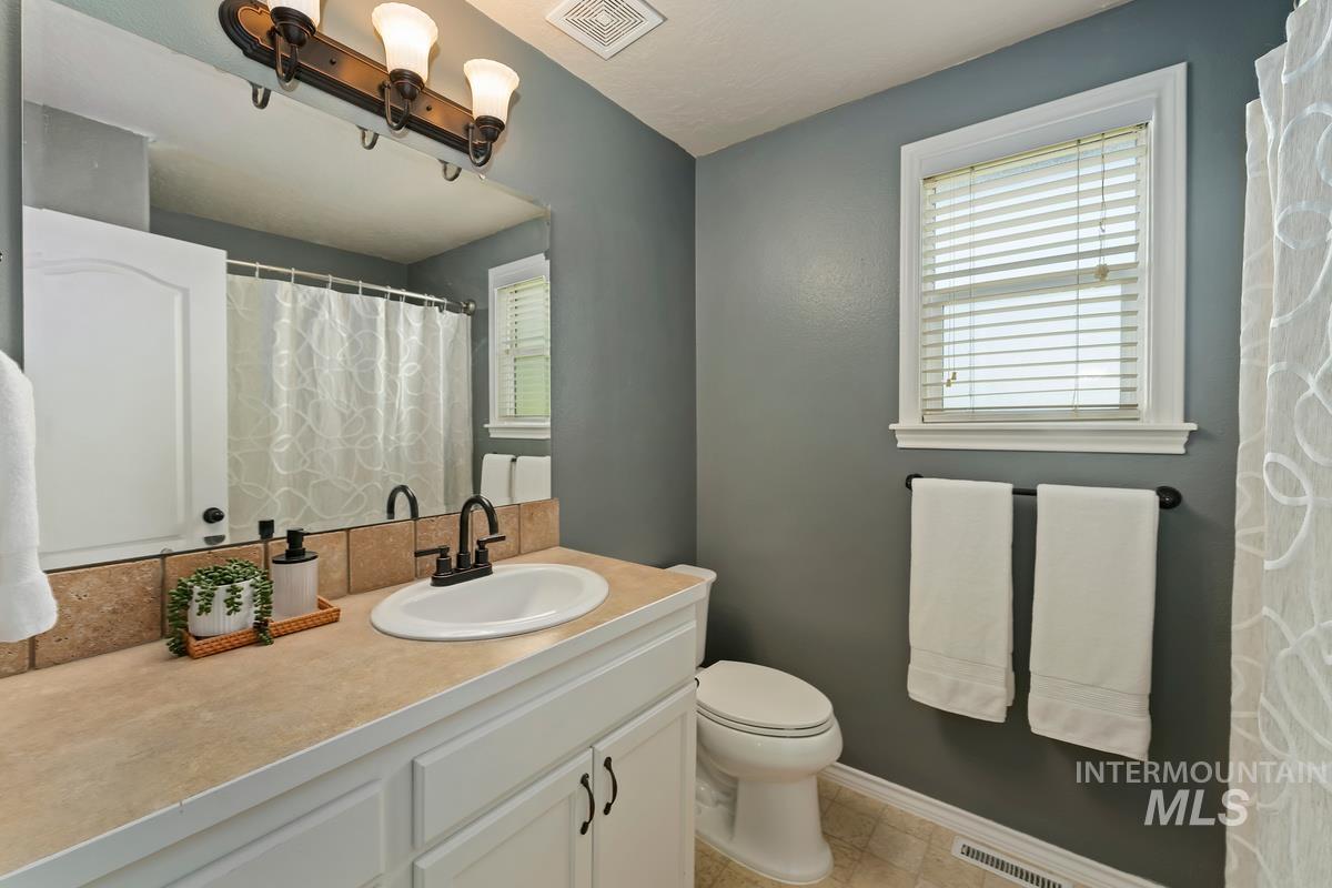 5285 N Arezzo Ave Property Photo 16