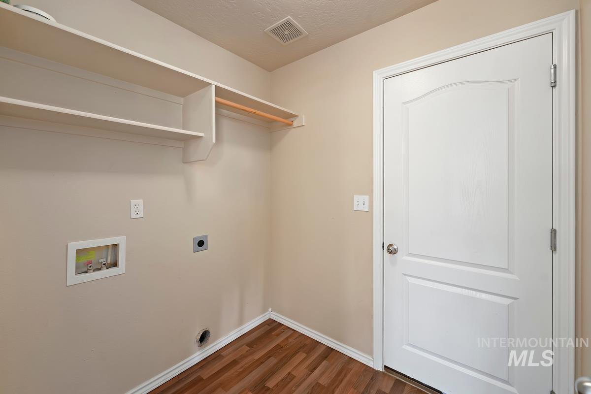 5285 N Arezzo Ave Property Photo 20