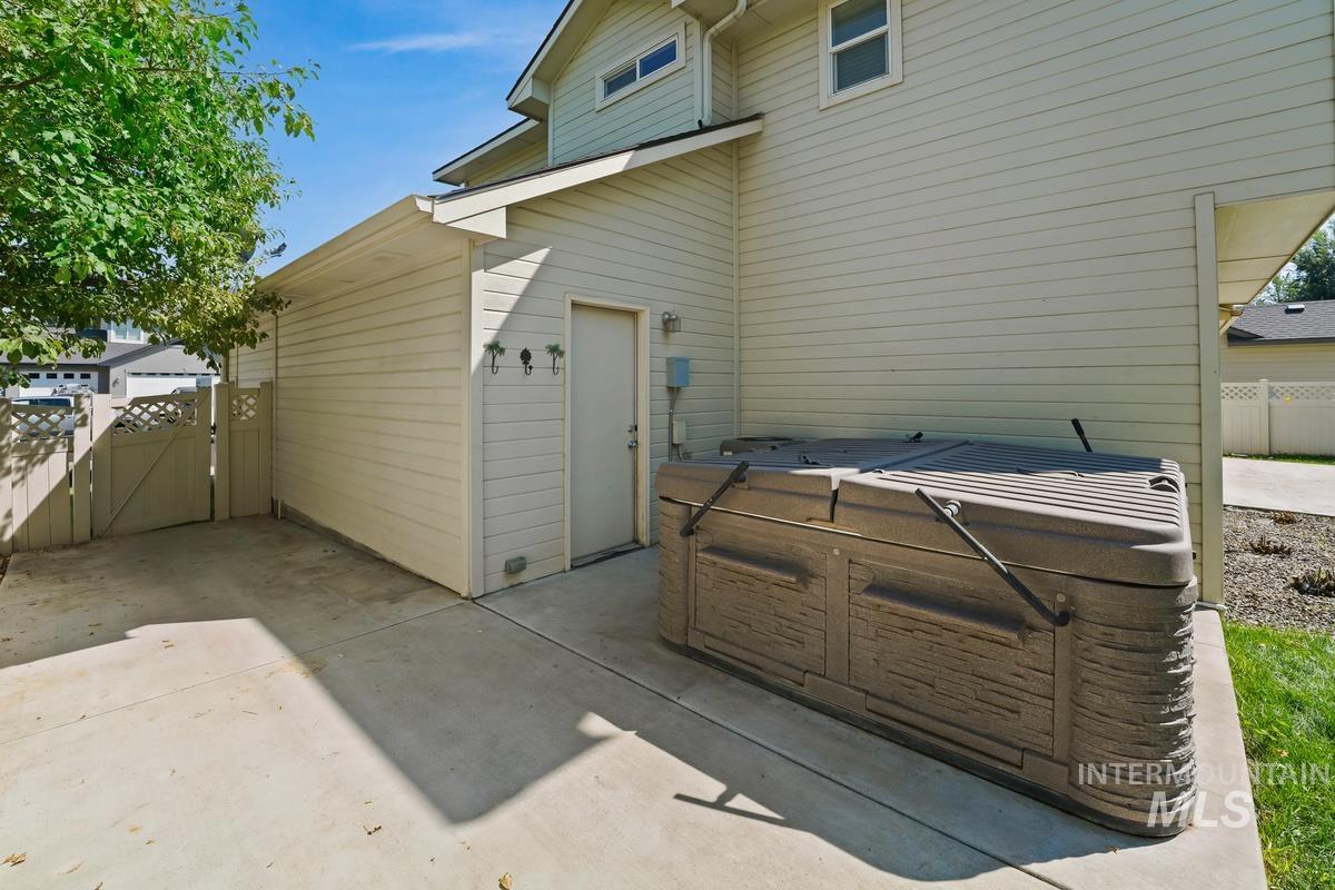 5285 N Arezzo Ave Property Photo 23