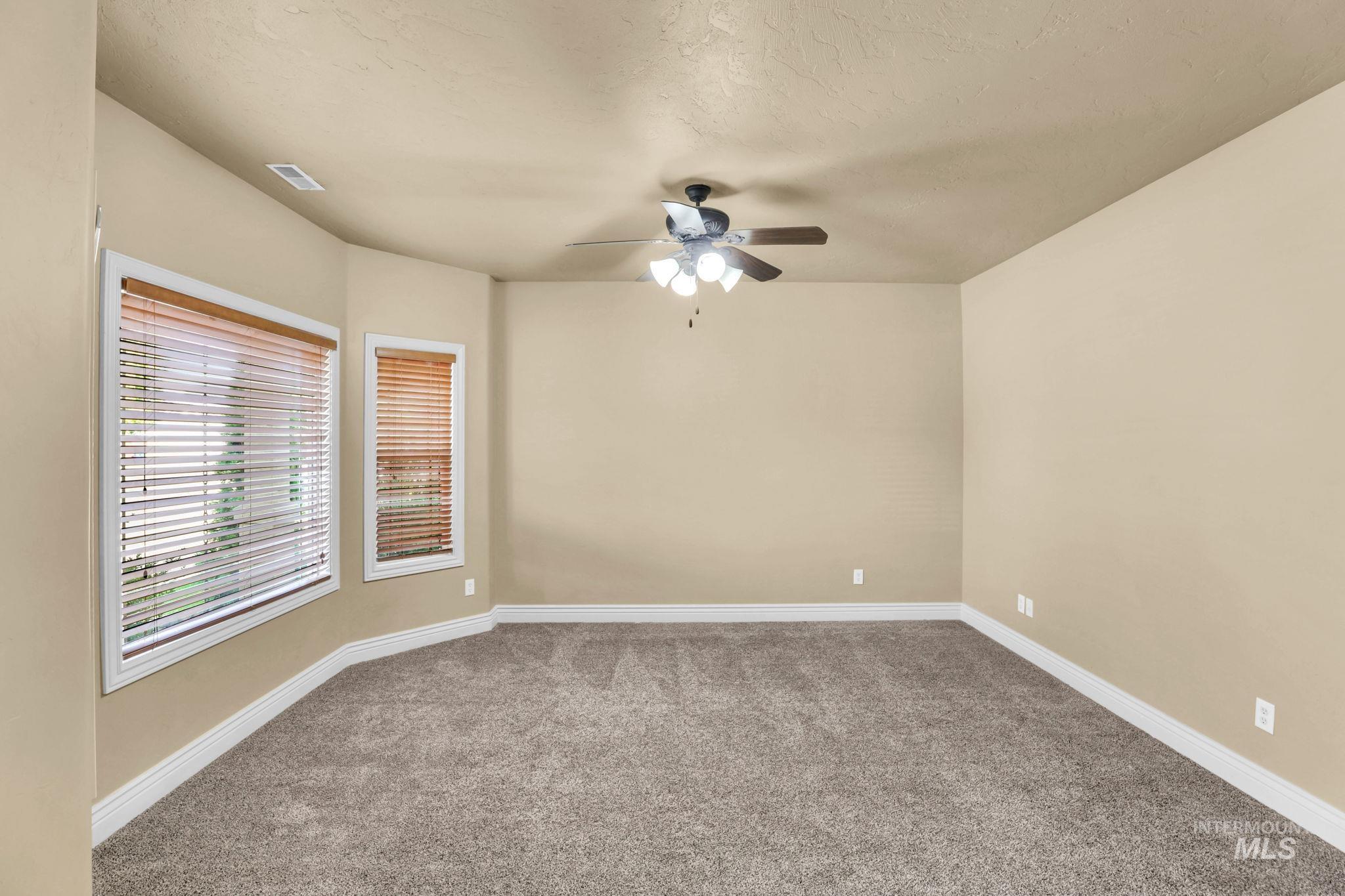 9585 W Canford Dr Property Photo 5