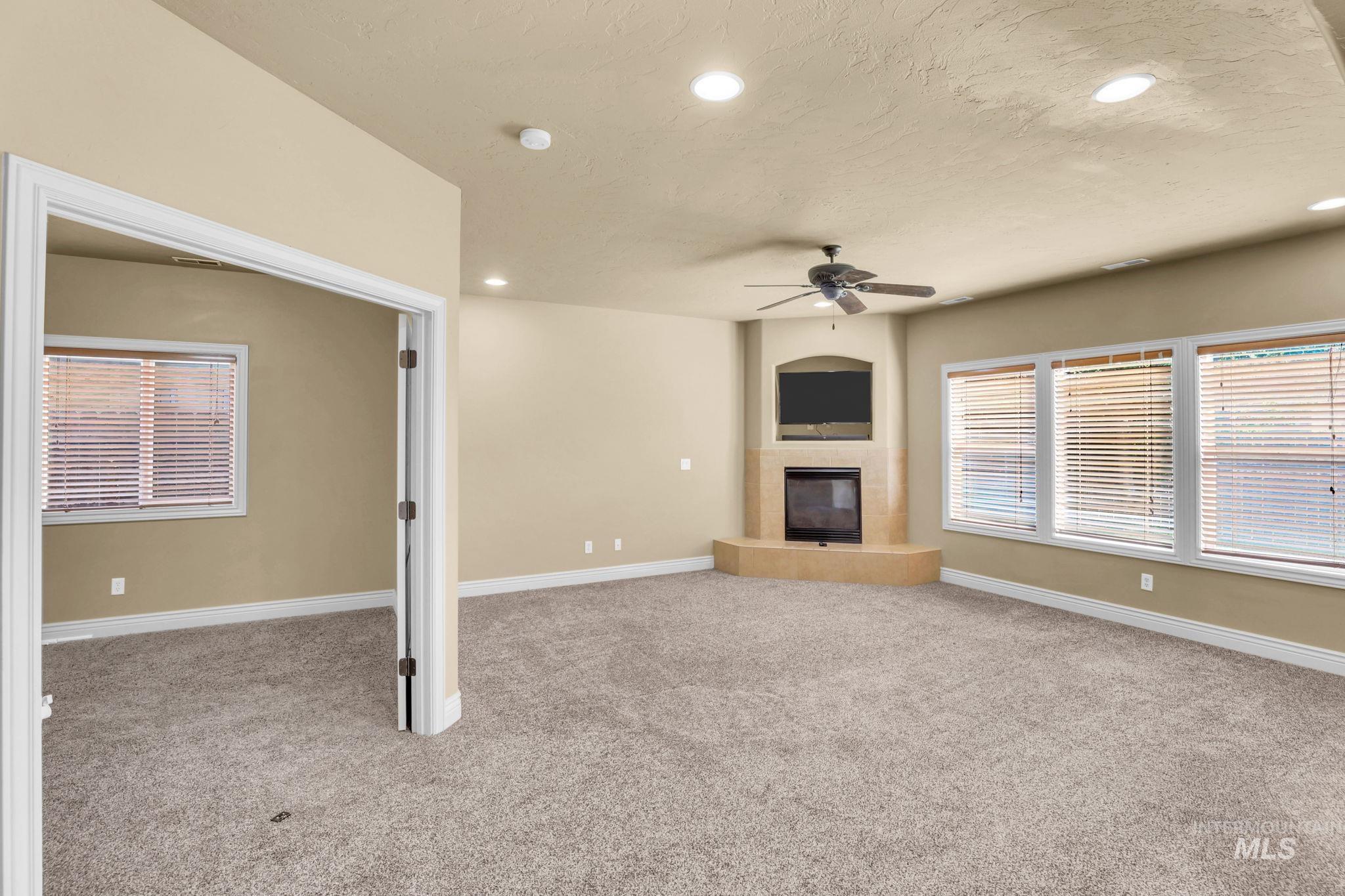 9585 W Canford Dr Property Photo 8
