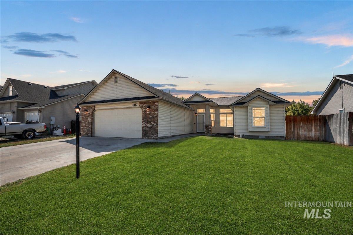 3812 Stonehedge Way Property Photo 1
